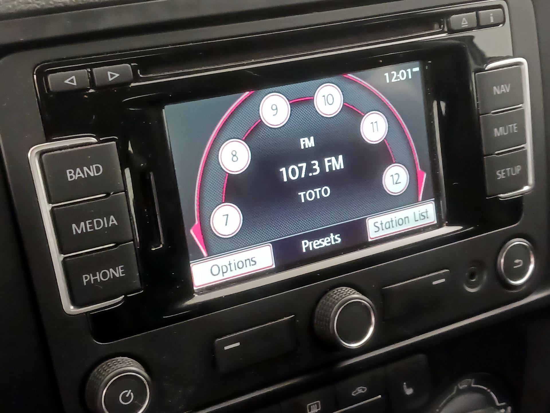 Thumbnail: 2015 Volkswagen Jetta - 16
