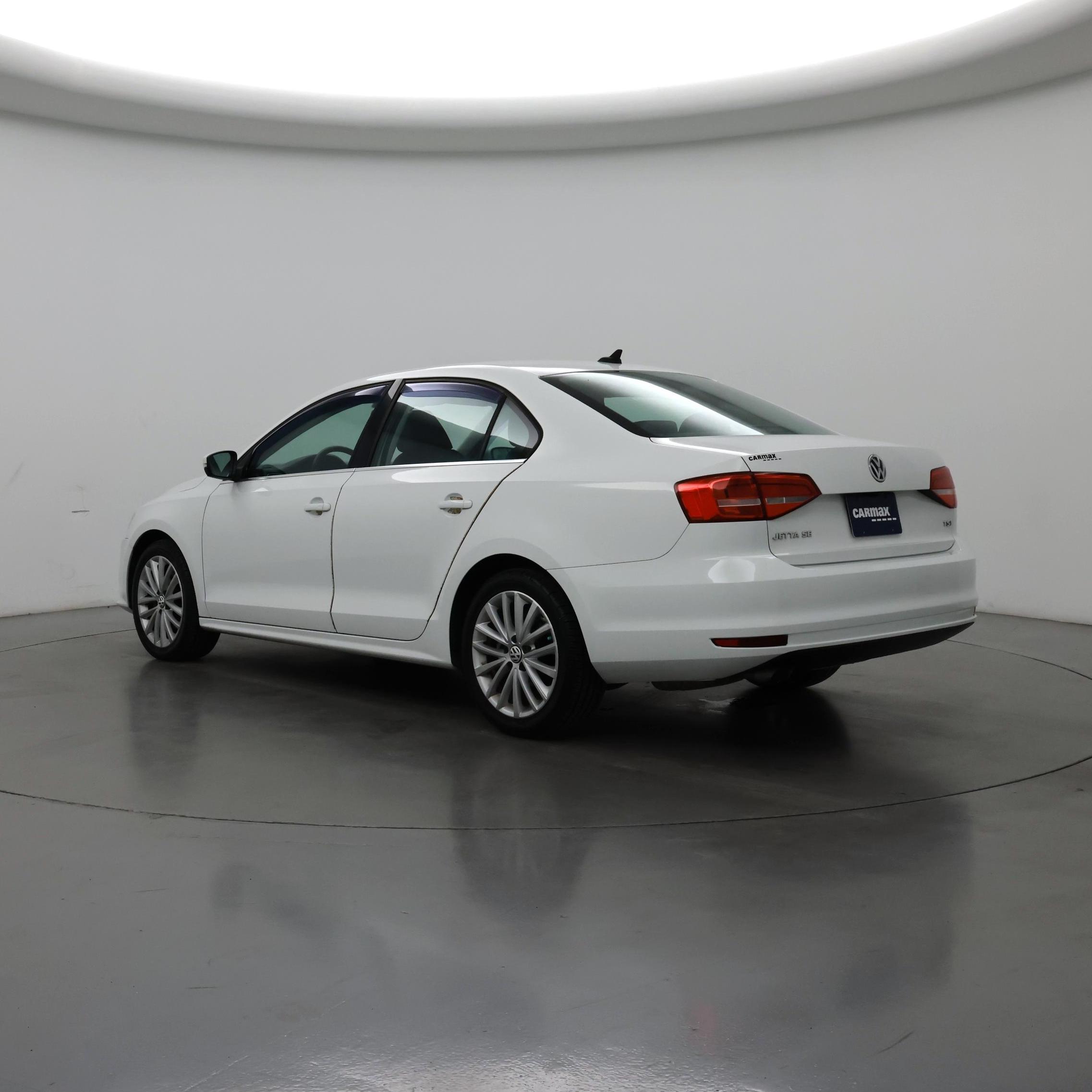 Thumbnail: 2015 Volkswagen Jetta - 2