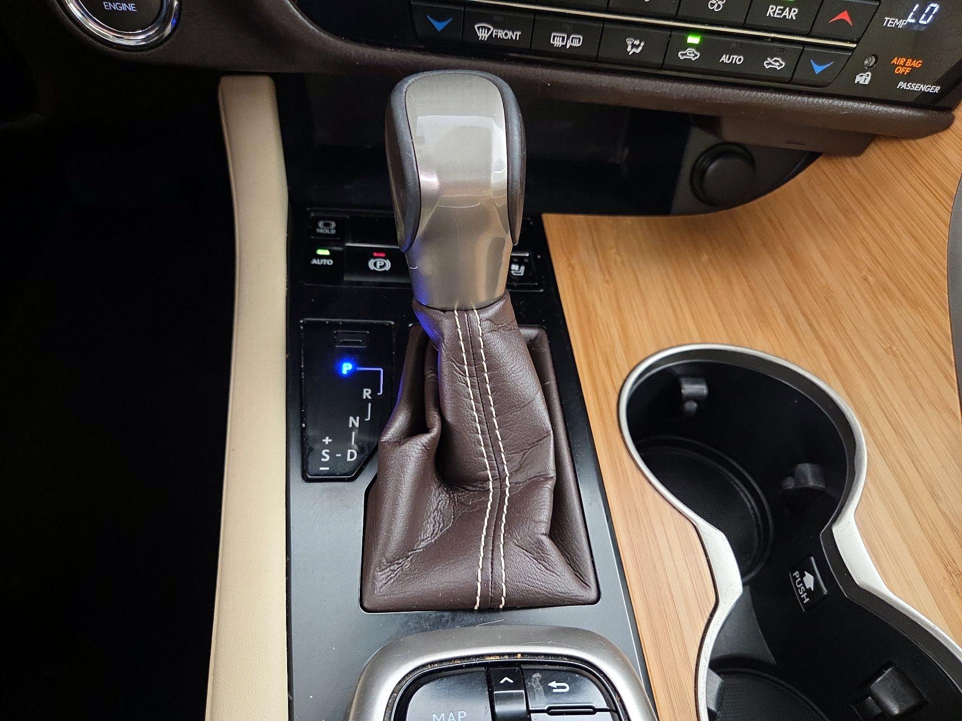 Thumbnail: 2018 Lexus RX - 18