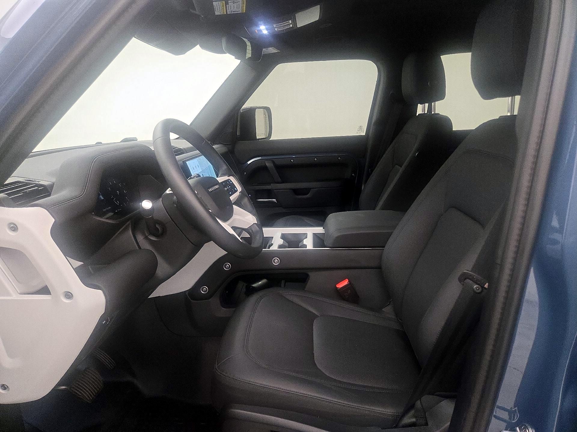Thumbnail: 2025 Land Rover Defender - 11