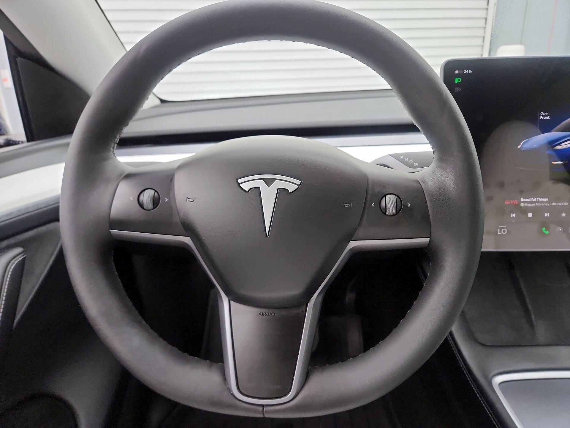 Thumbnail: 2025 Tesla Model Y - 10