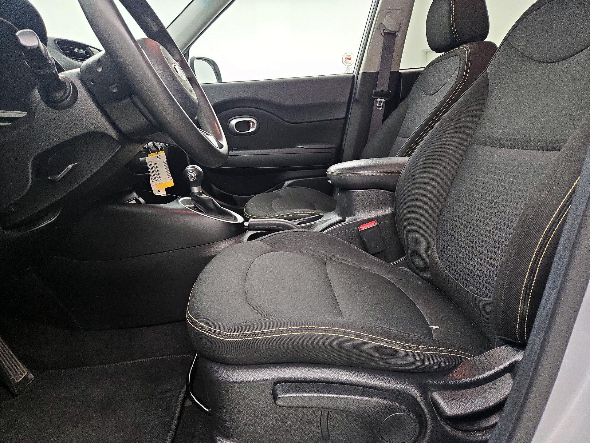 Thumbnail: 2016 Kia Soul - 11