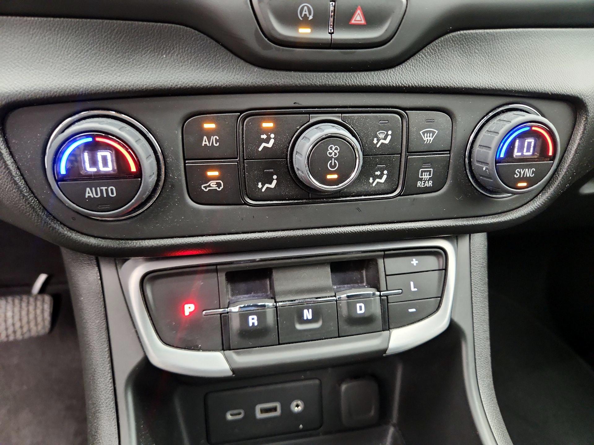 Thumbnail: 2022 GMC Terrain - 16