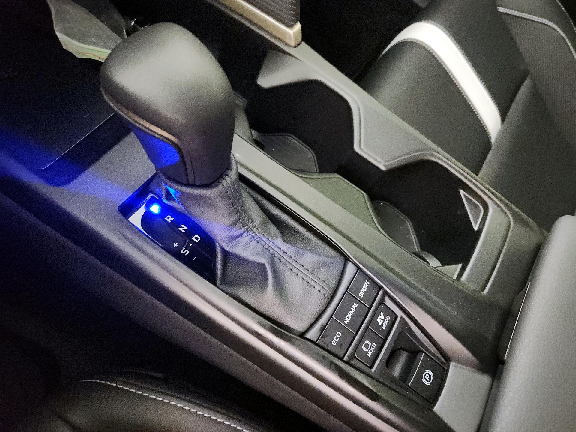 Thumbnail: 2025 Toyota Camry - 17