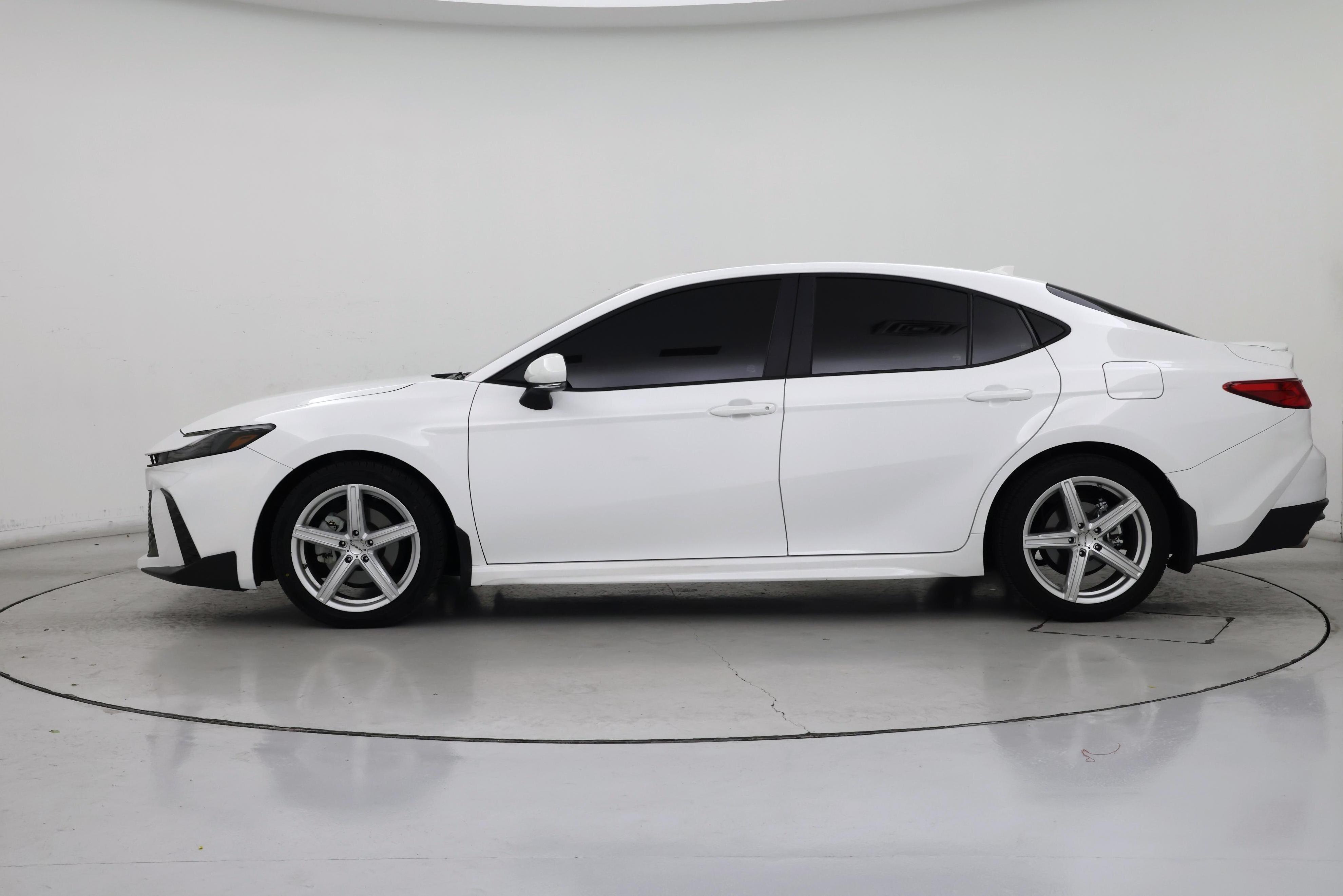 Thumbnail: 2025 Toyota Camry - 3