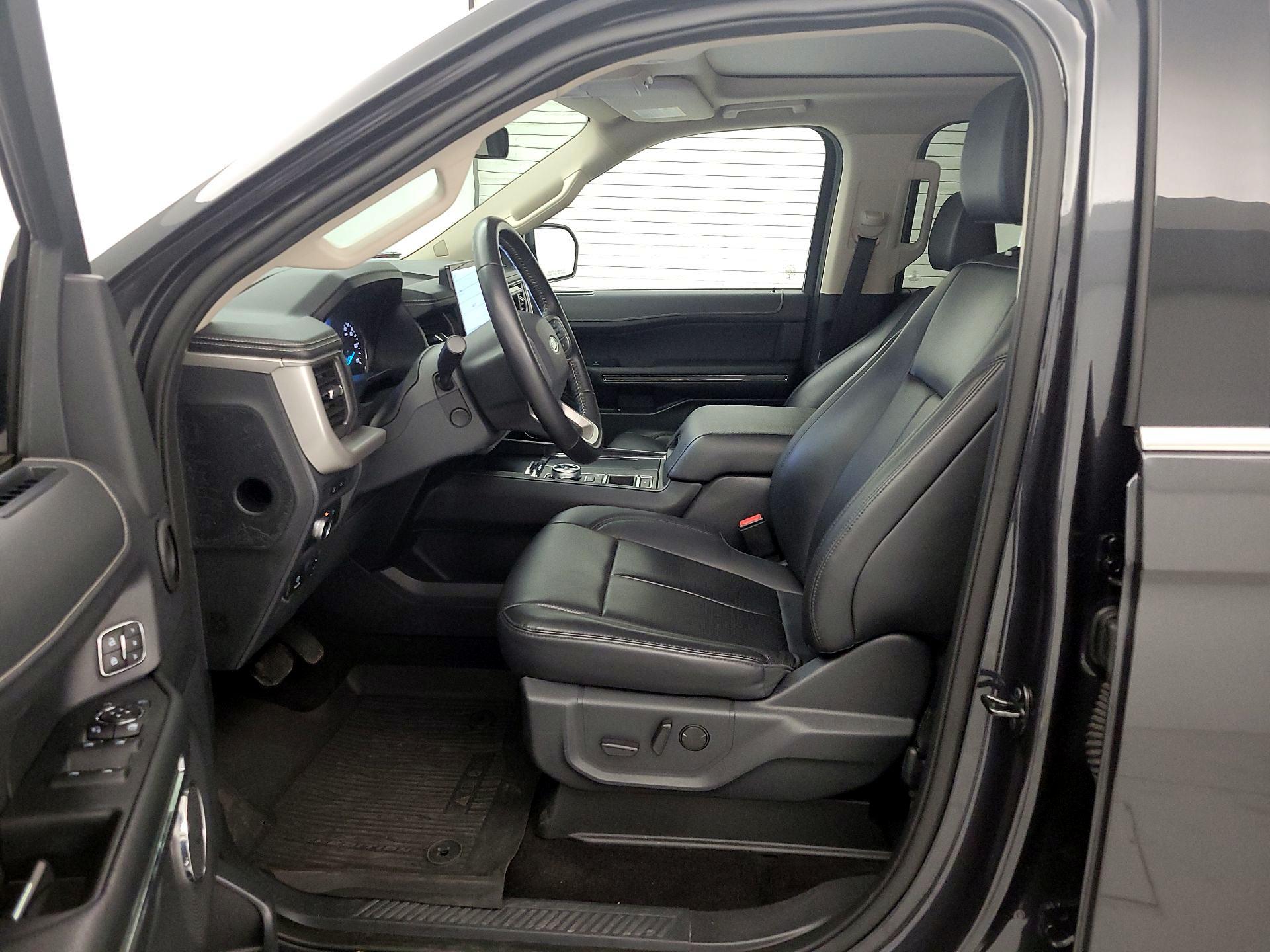 Thumbnail: 2022 Ford Expedition - 11