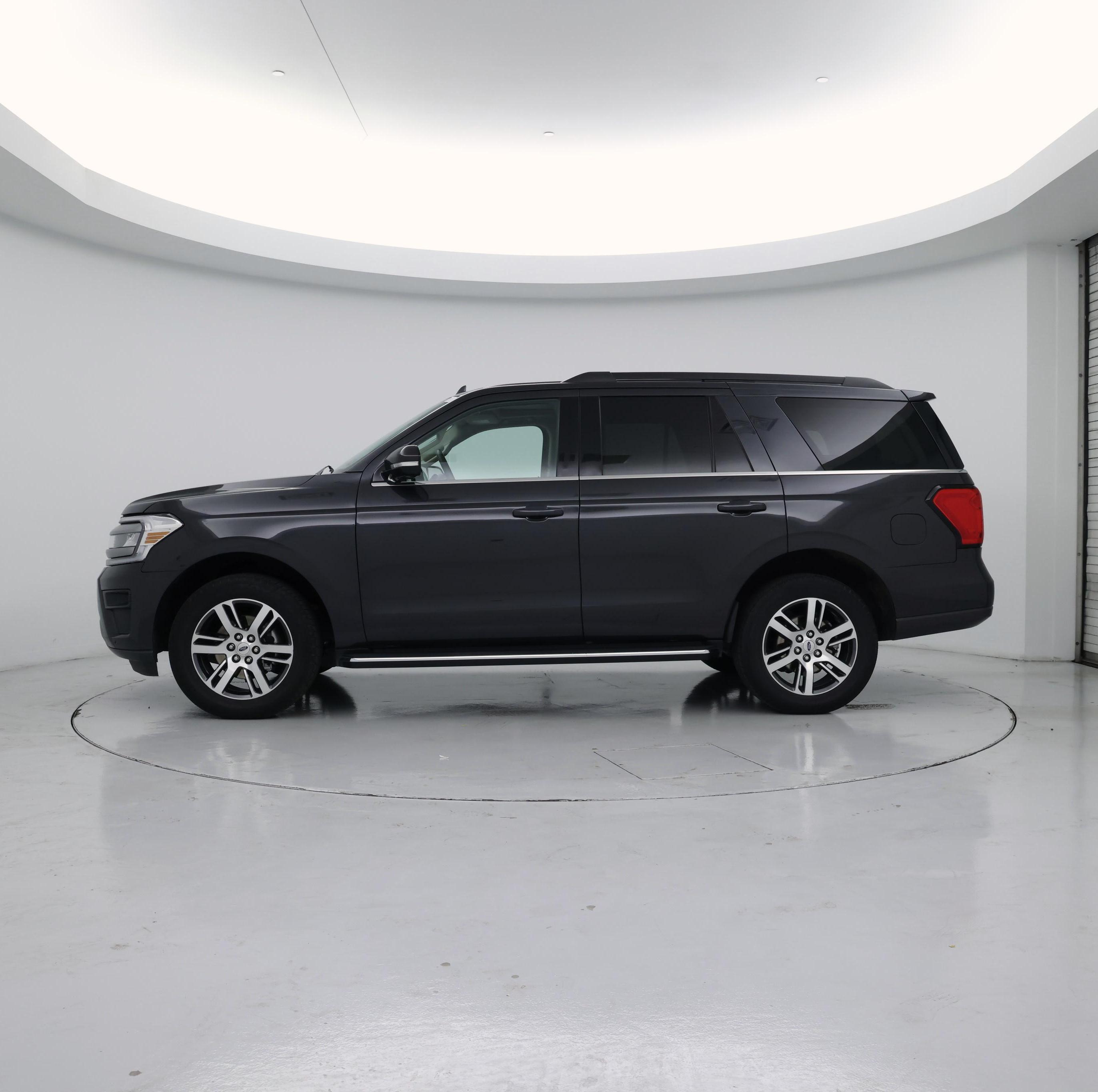 Thumbnail: 2022 Ford Expedition - 3