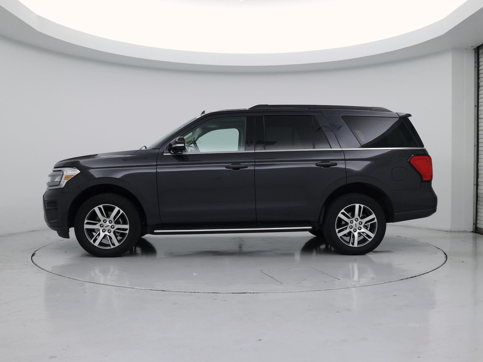 2022 Ford Expedition XLT - Photo 4