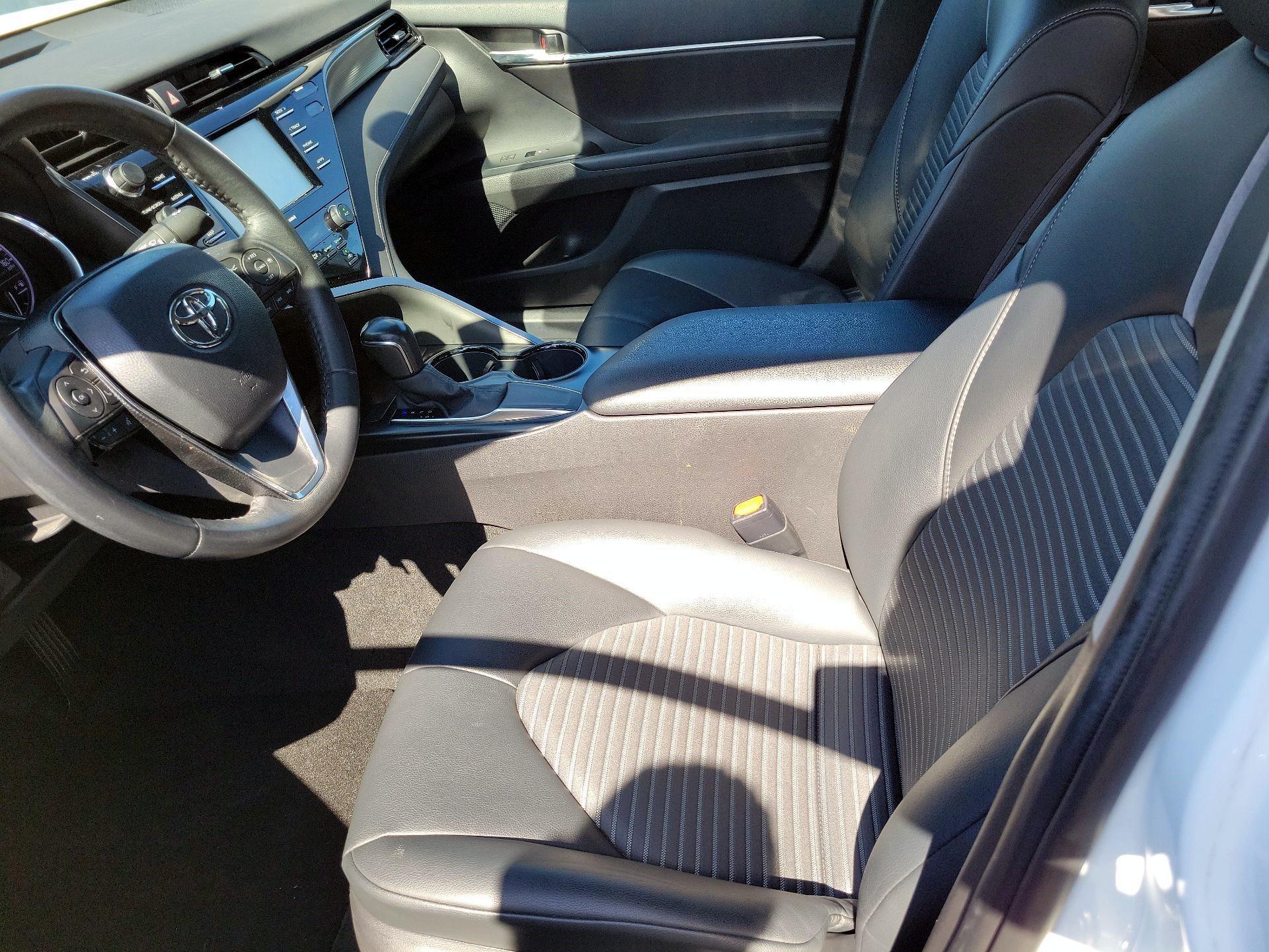 Thumbnail: 2020 Toyota Camry - 9