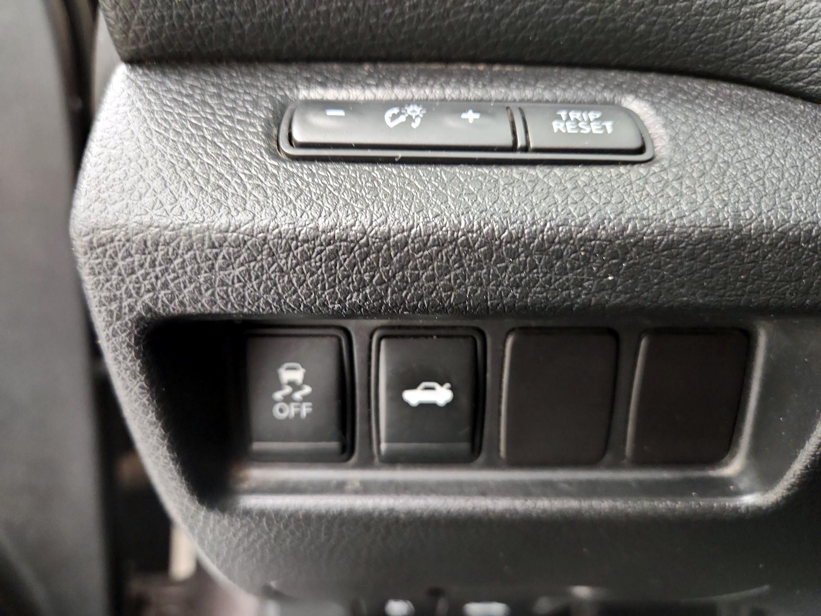 2015 Nissan Altima SV - Photo 14