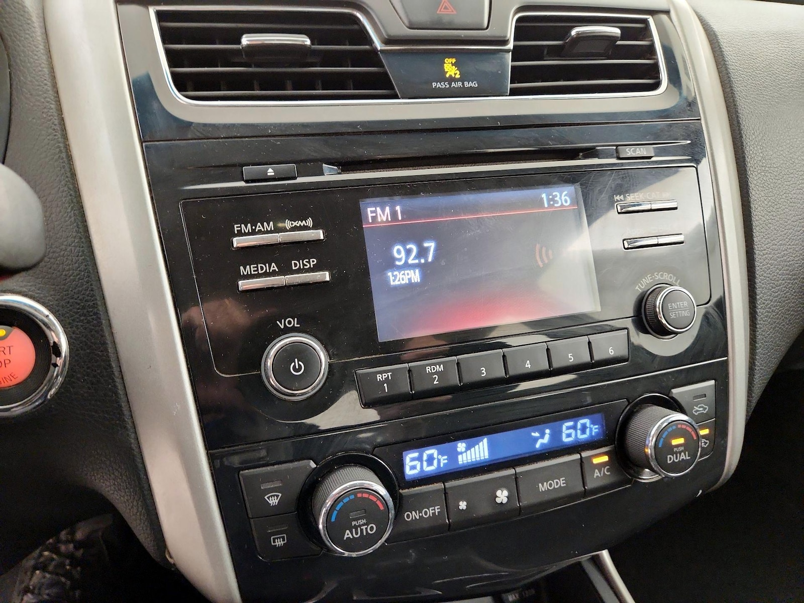 2015 Nissan Altima SV - Photo 16