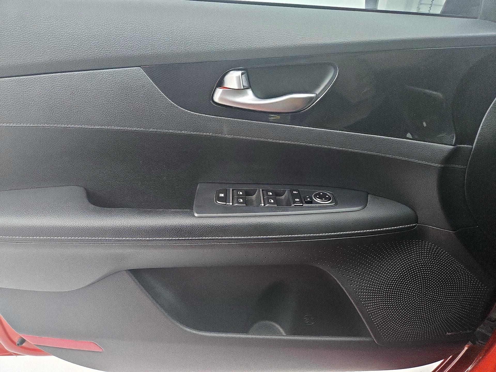 Thumbnail: 2021 Kia Forte - 12