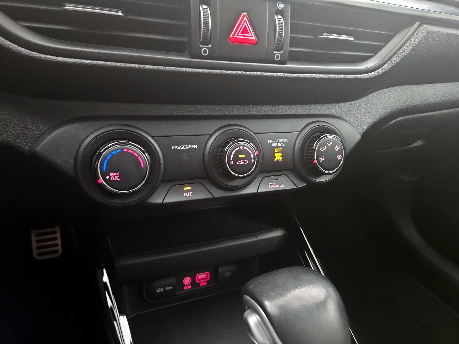 Thumbnail: 2021 Kia Forte - 16
