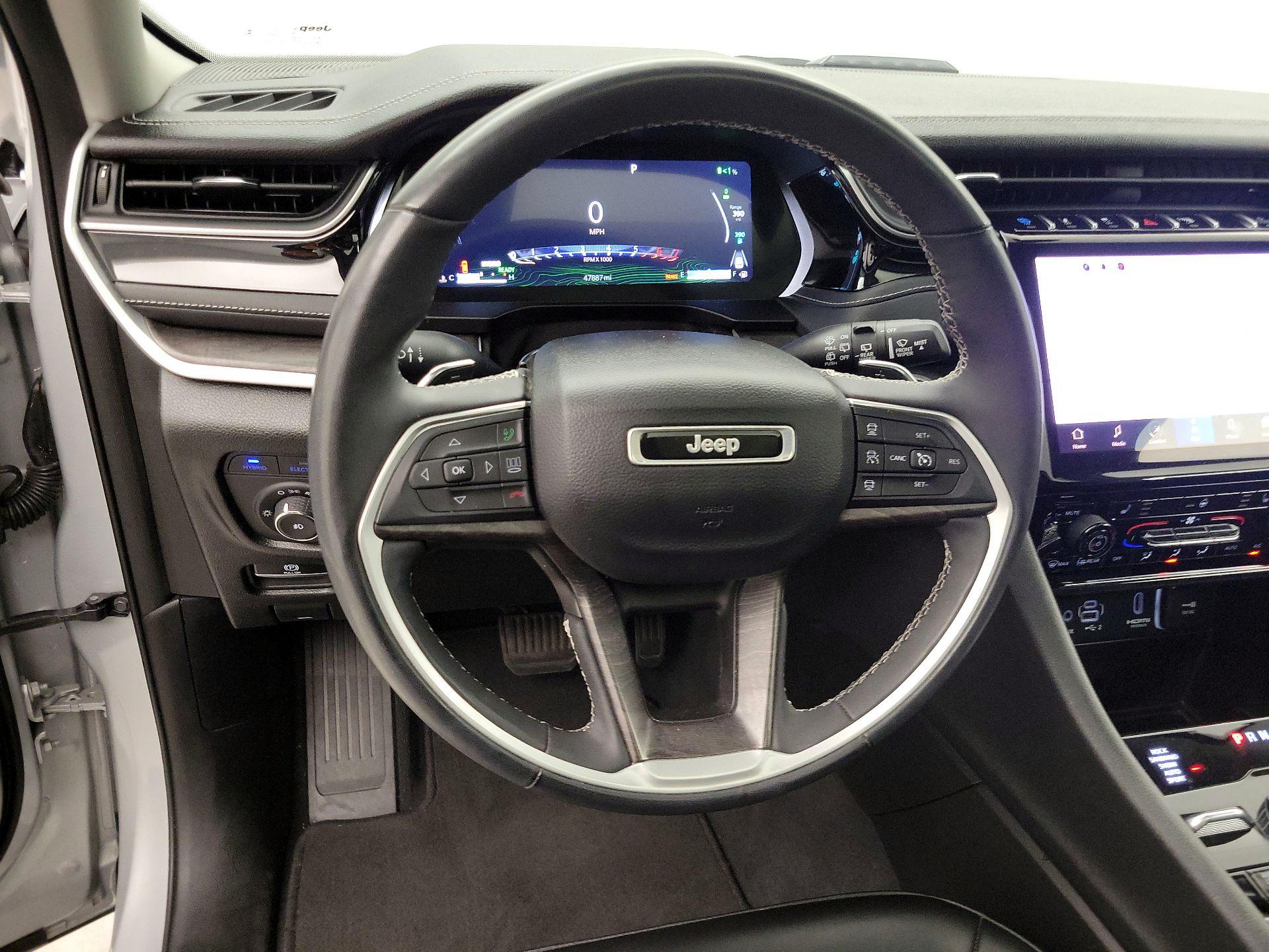 Thumbnail: 2023 Jeep Grand Cherokee - 10