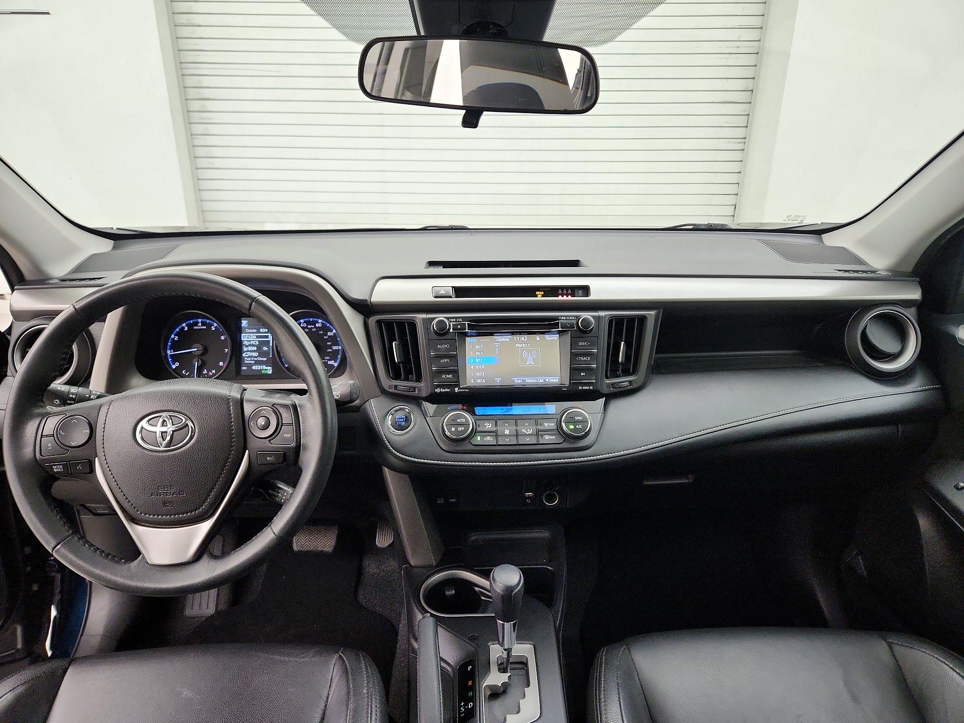 Thumbnail: 2017 Toyota RAV4 - 9