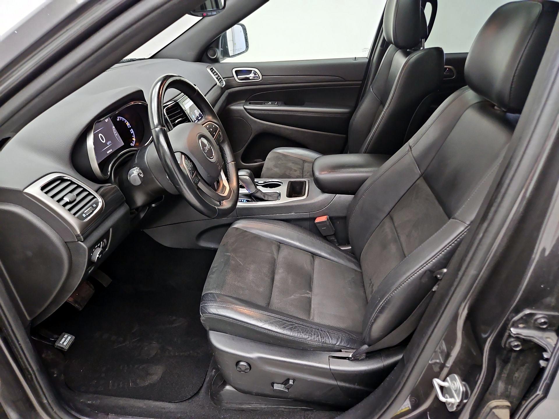 Thumbnail: 2019 Jeep Grand Cherokee - 11