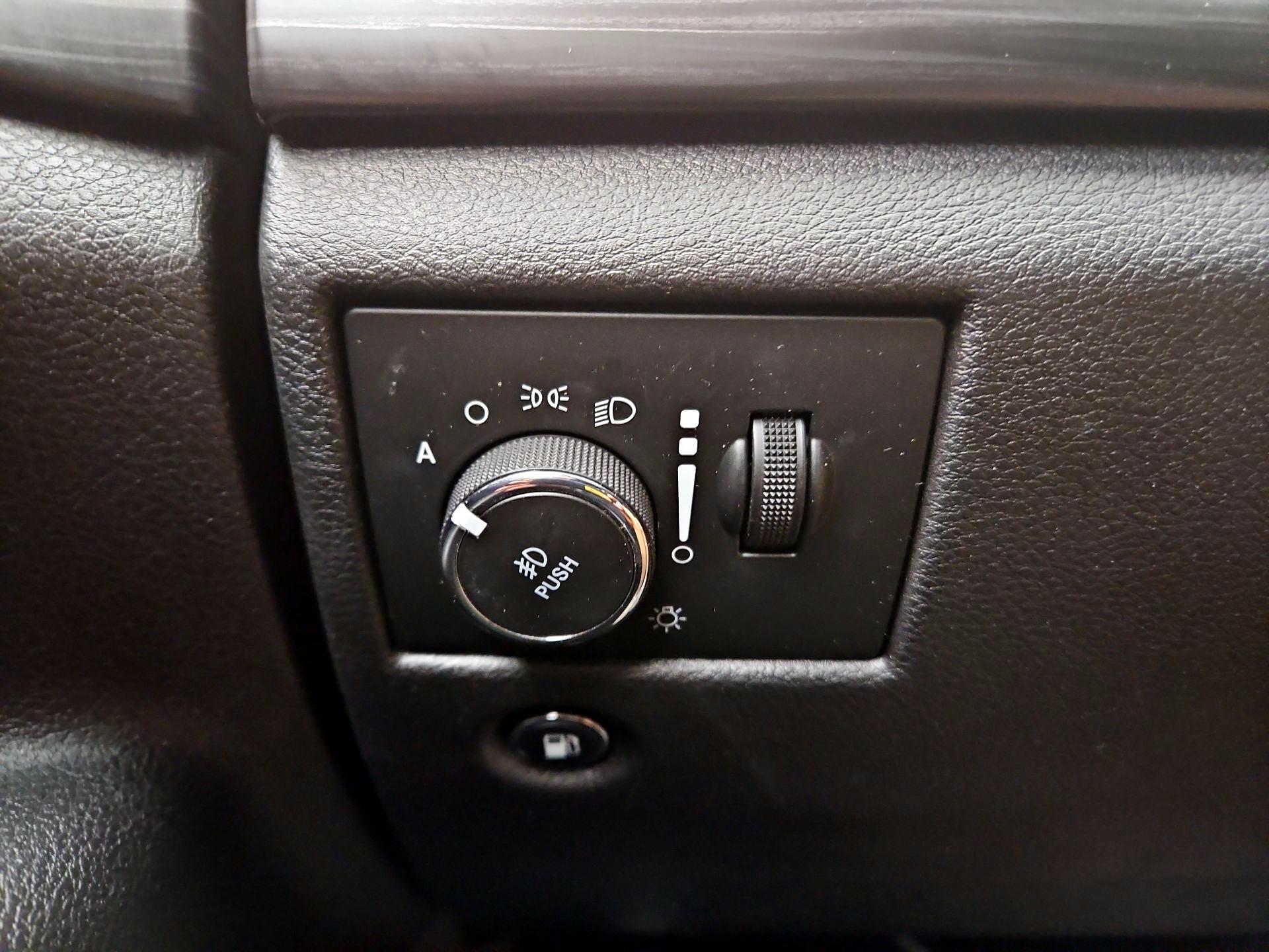 Thumbnail: 2019 Jeep Grand Cherokee - 13
