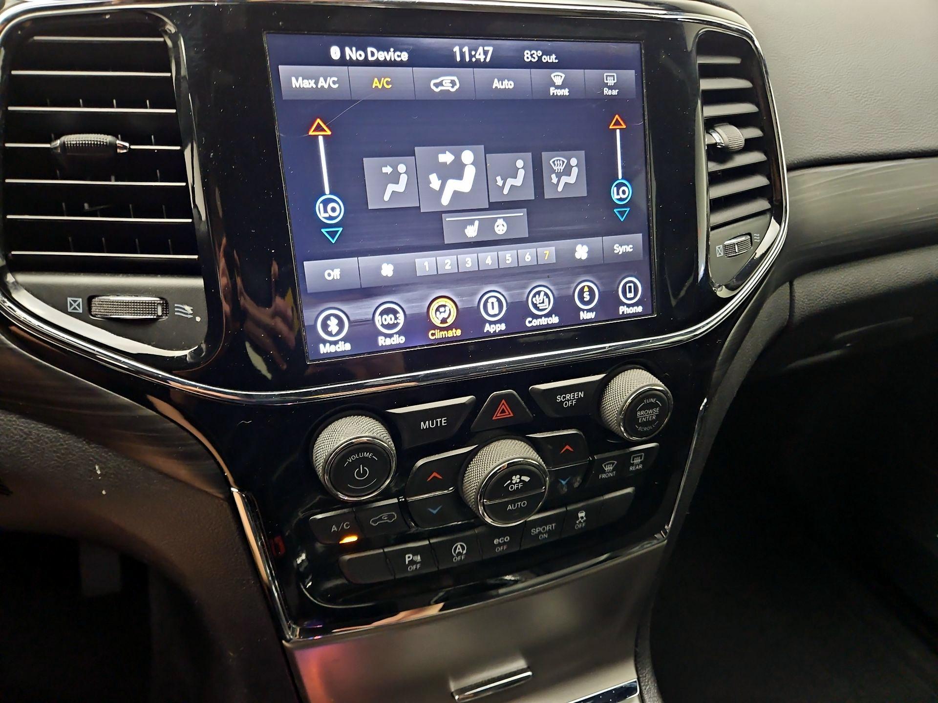 Thumbnail: 2019 Jeep Grand Cherokee - 17