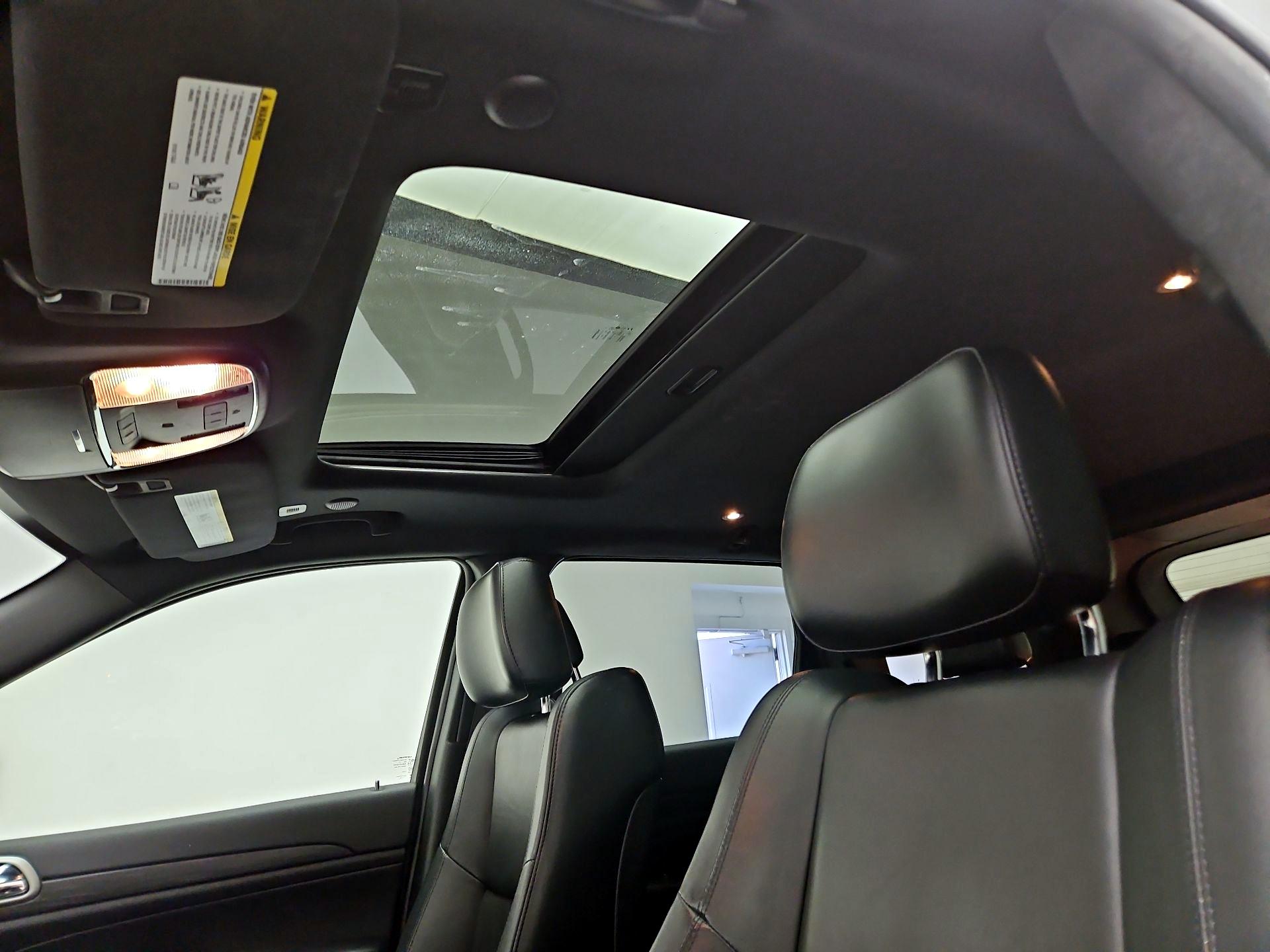 Thumbnail: 2019 Jeep Grand Cherokee - 20