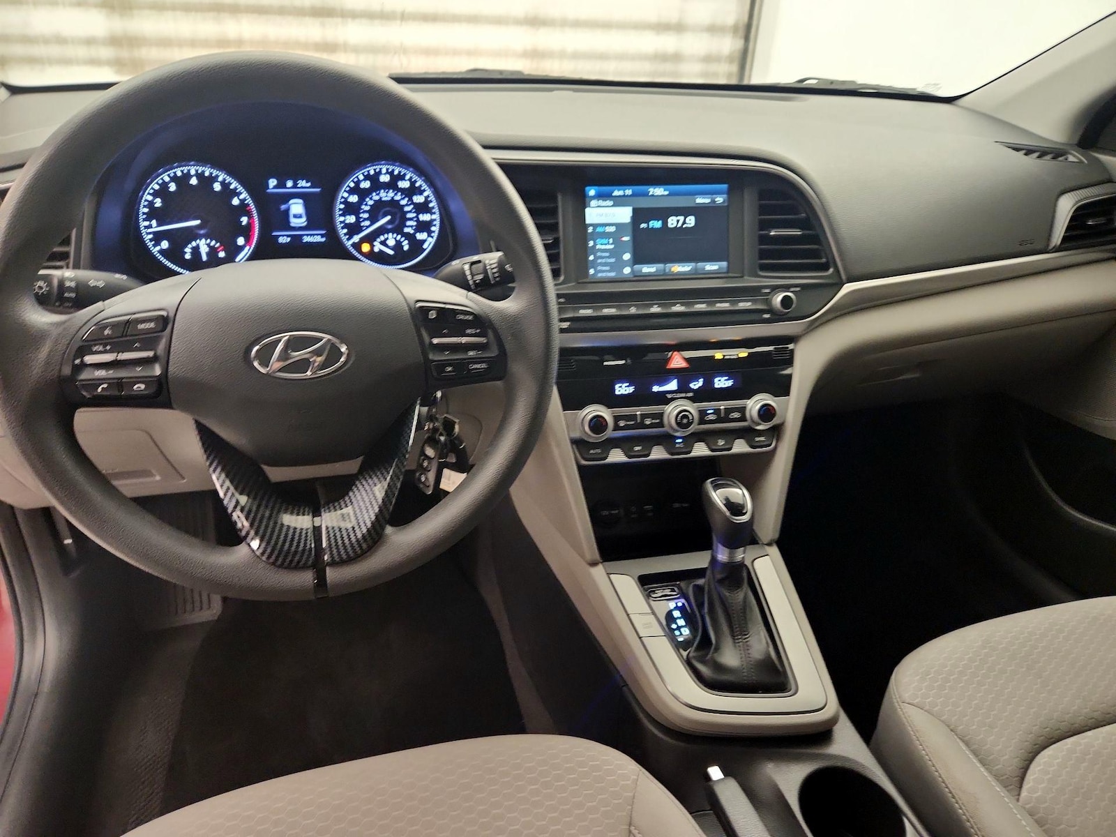2020 Hyundai Elantra SEL - Photo 10