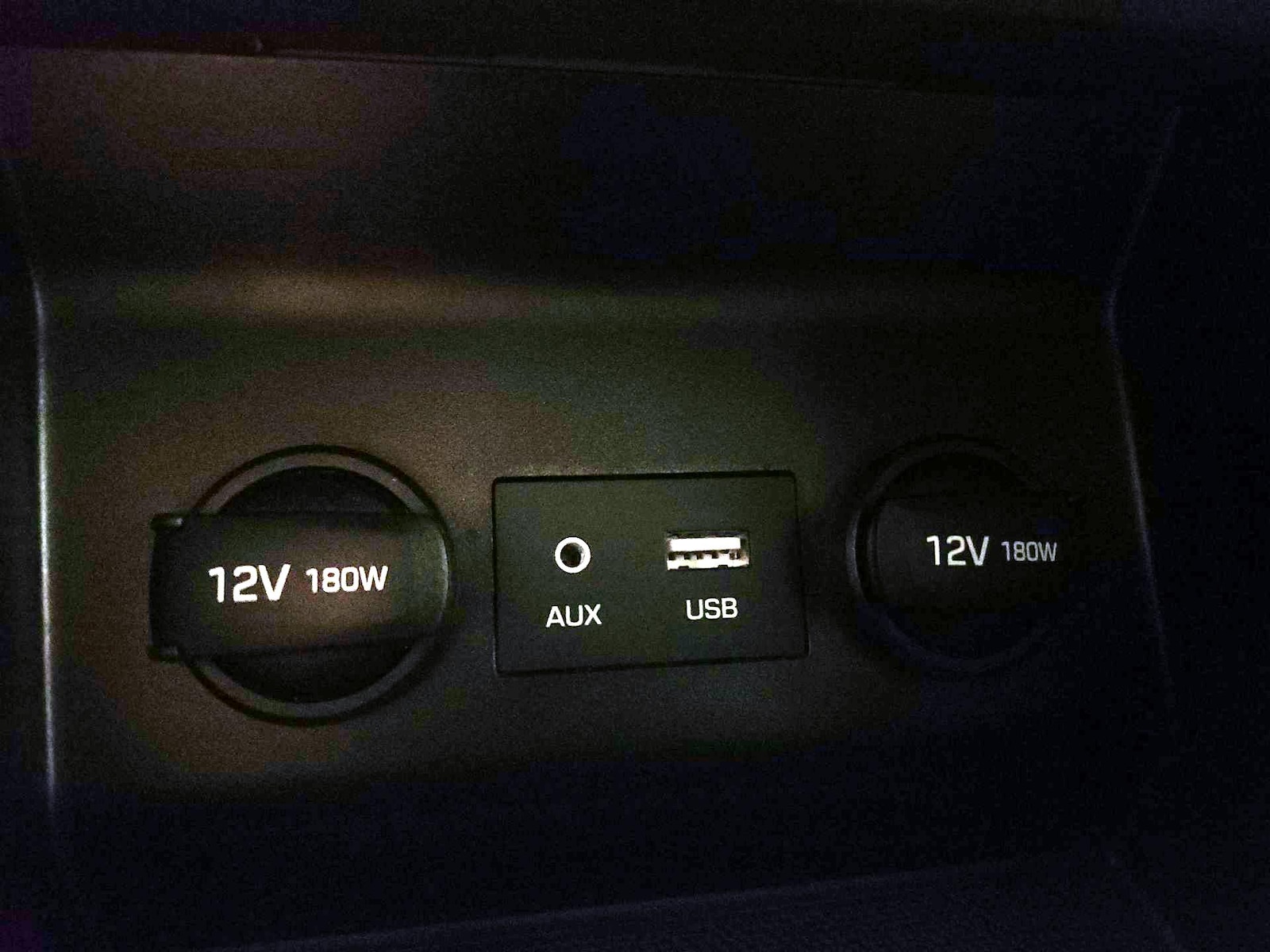 2020 Hyundai Elantra SEL - Photo 19