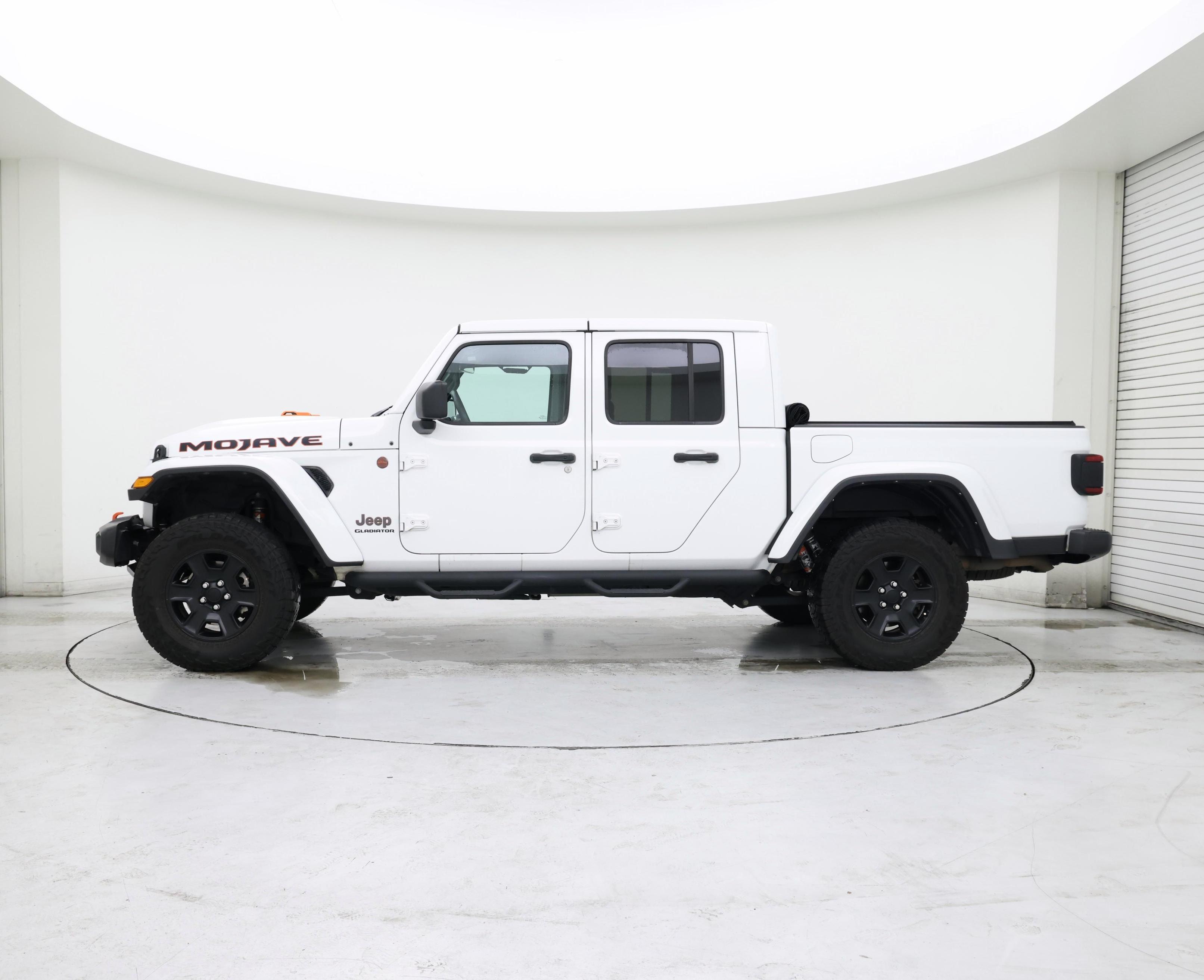 Thumbnail: 2021 Jeep Gladiator - 3