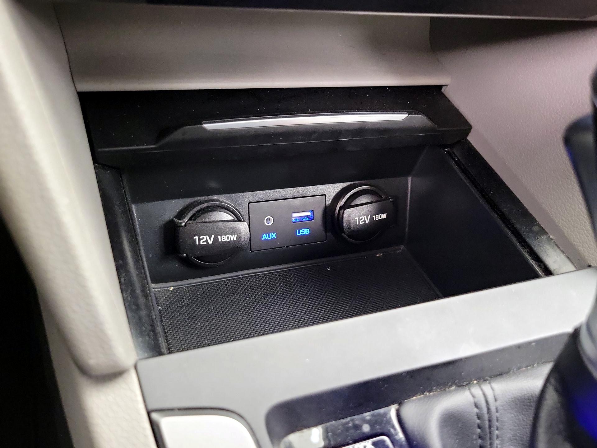 Thumbnail: 2018 Hyundai Elantra - 18