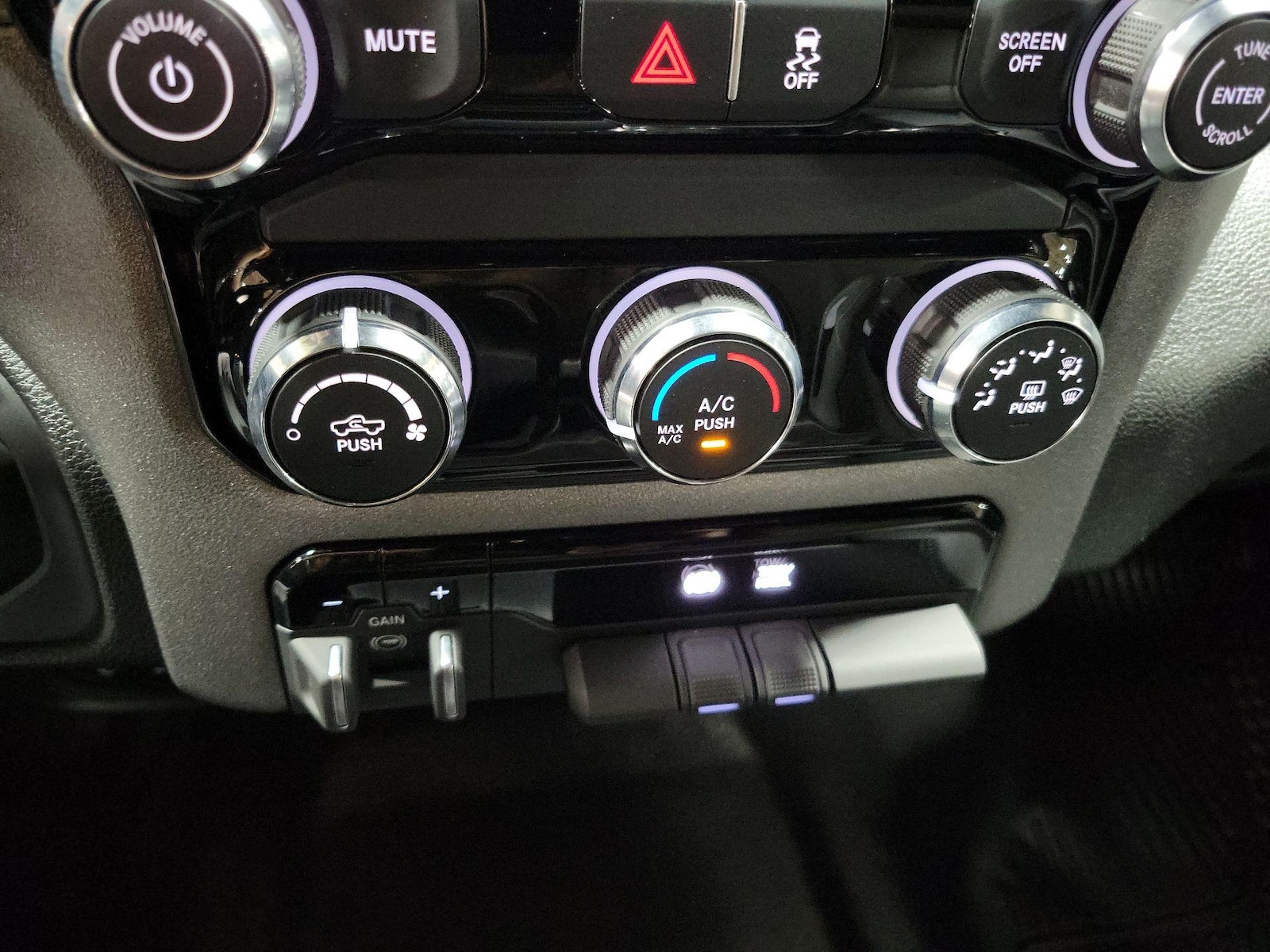 2025 RAM Ram 3500 Pickup Tradesman - Photo 17