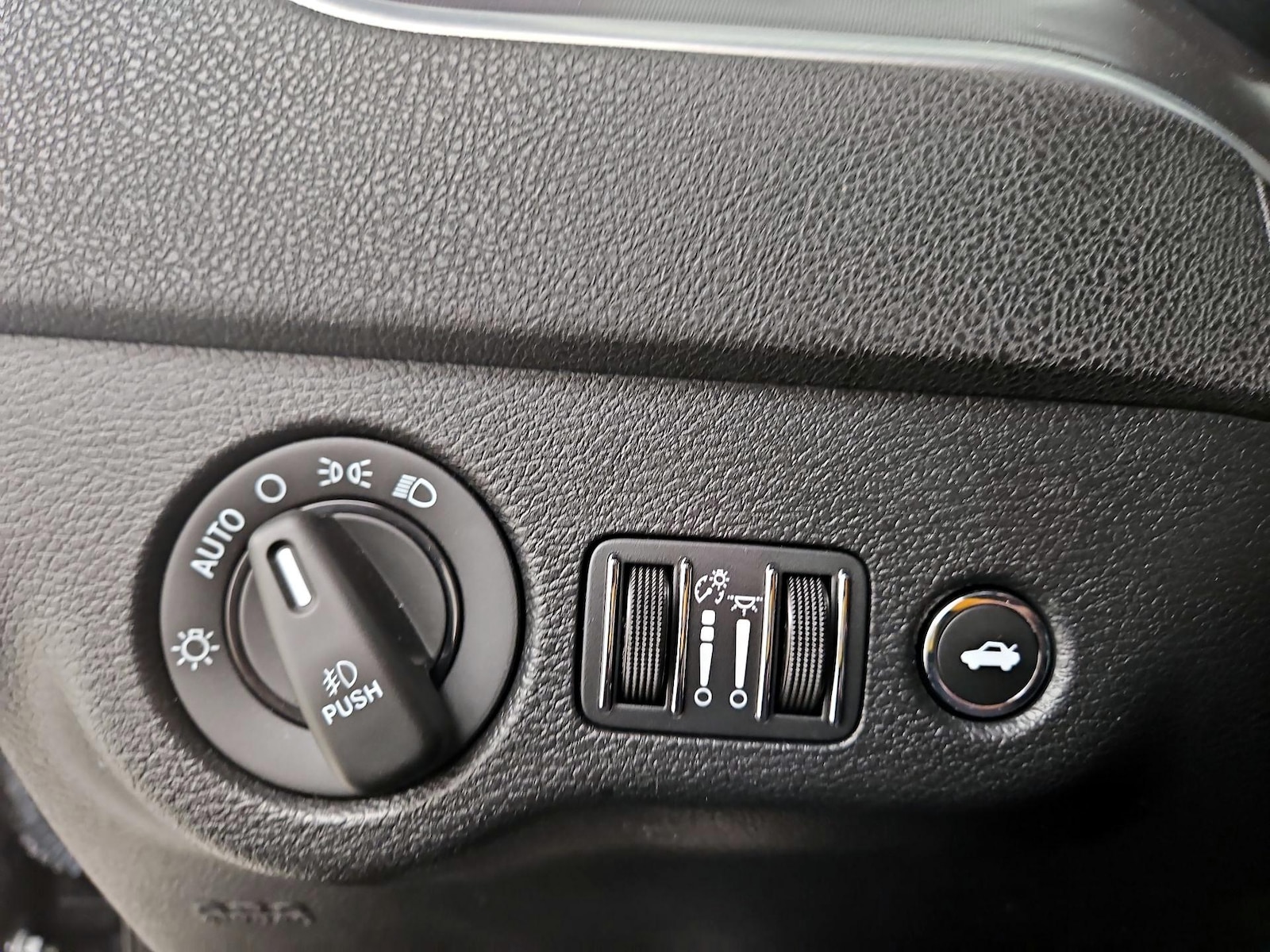 2021 Dodge Charger R/T - Photo 14