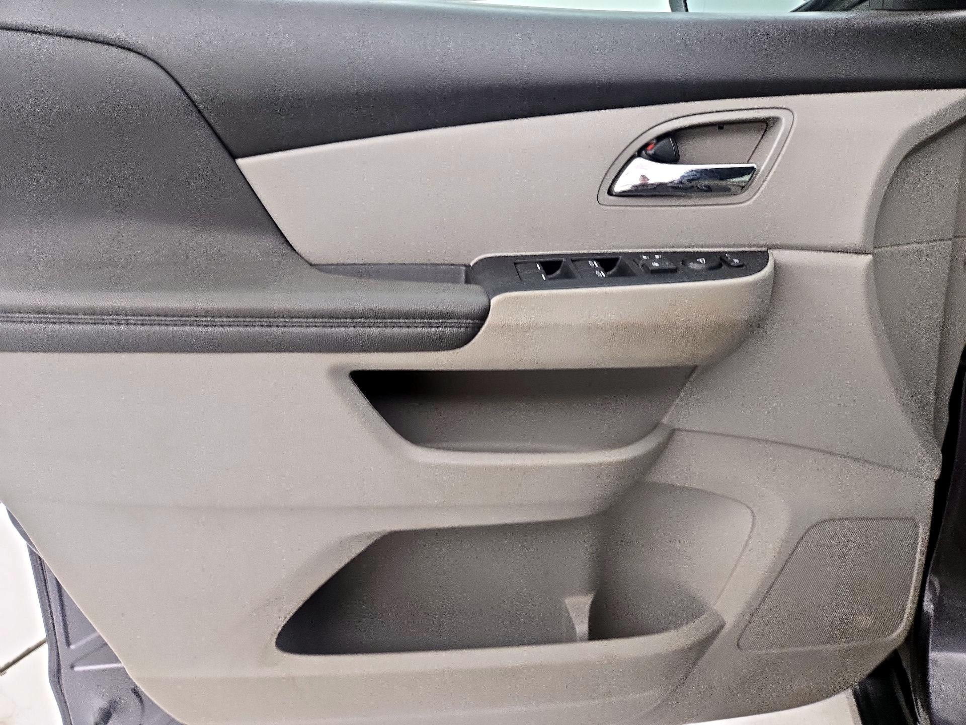 Thumbnail: 2015 Honda Odyssey - 12