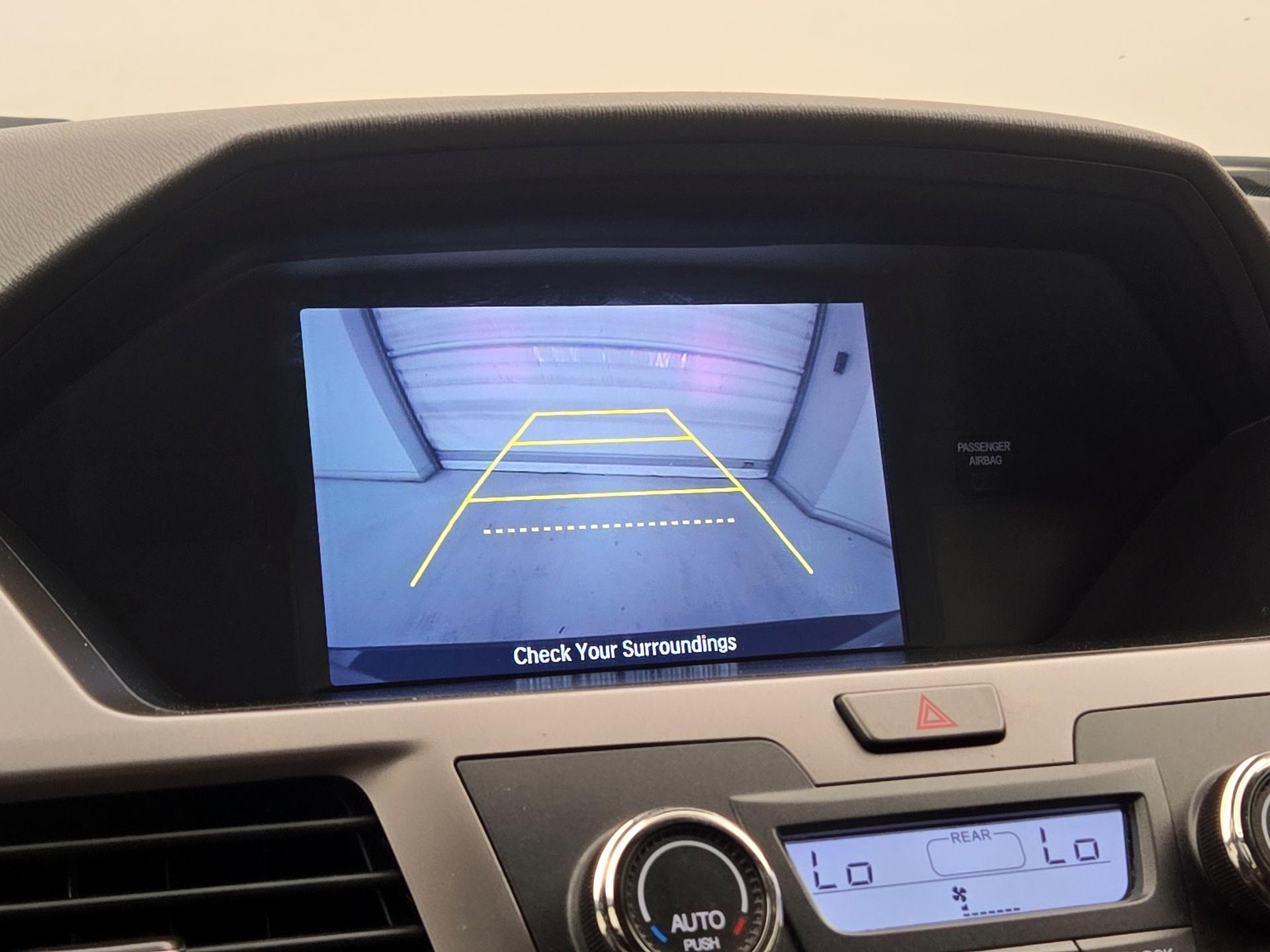 Thumbnail: 2015 Honda Odyssey - 14