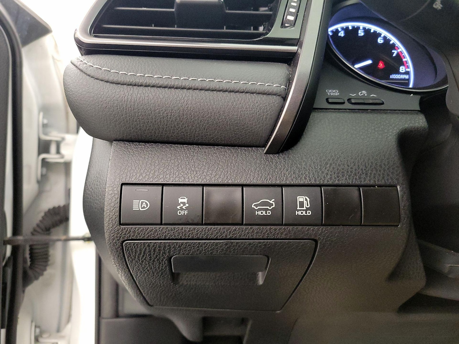 2023 Toyota Camry SE - Photo 14
