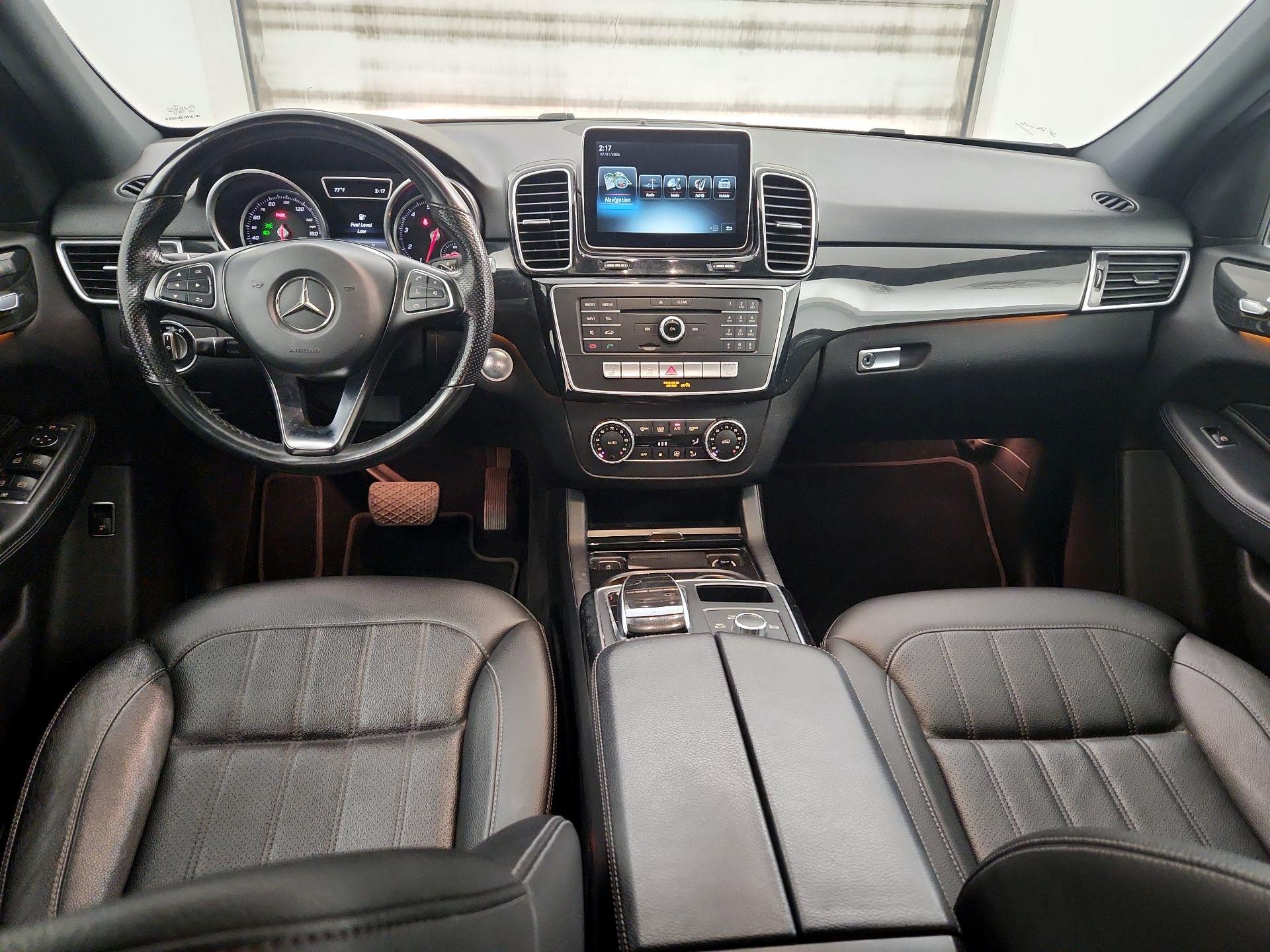Thumbnail: 2016 Mercedes-Benz GLE - 9