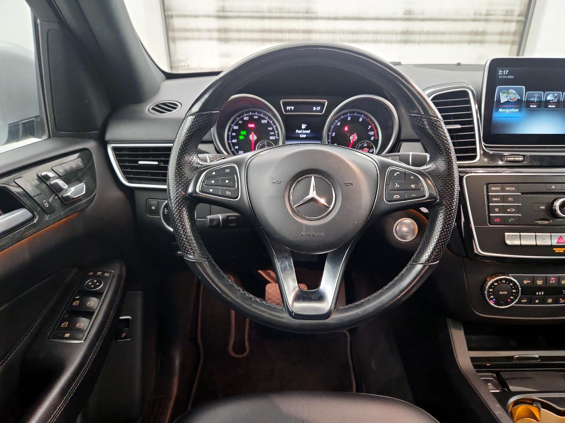 Thumbnail: 2016 Mercedes-Benz GLE - 10