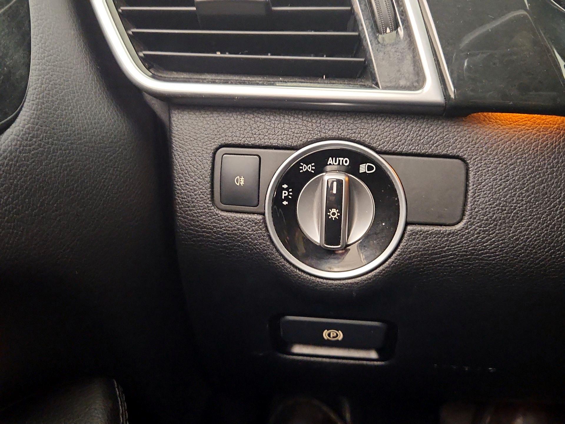 Thumbnail: 2016 Mercedes-Benz GLE - 13