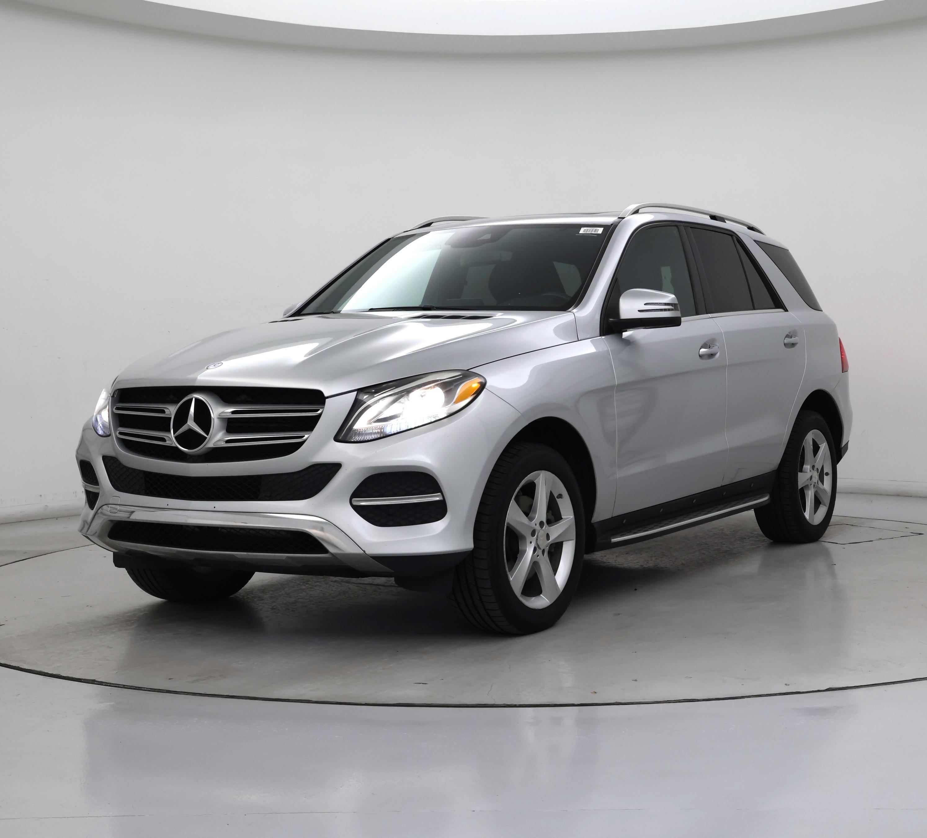 Thumbnail: 2016 Mercedes-Benz GLE - 4