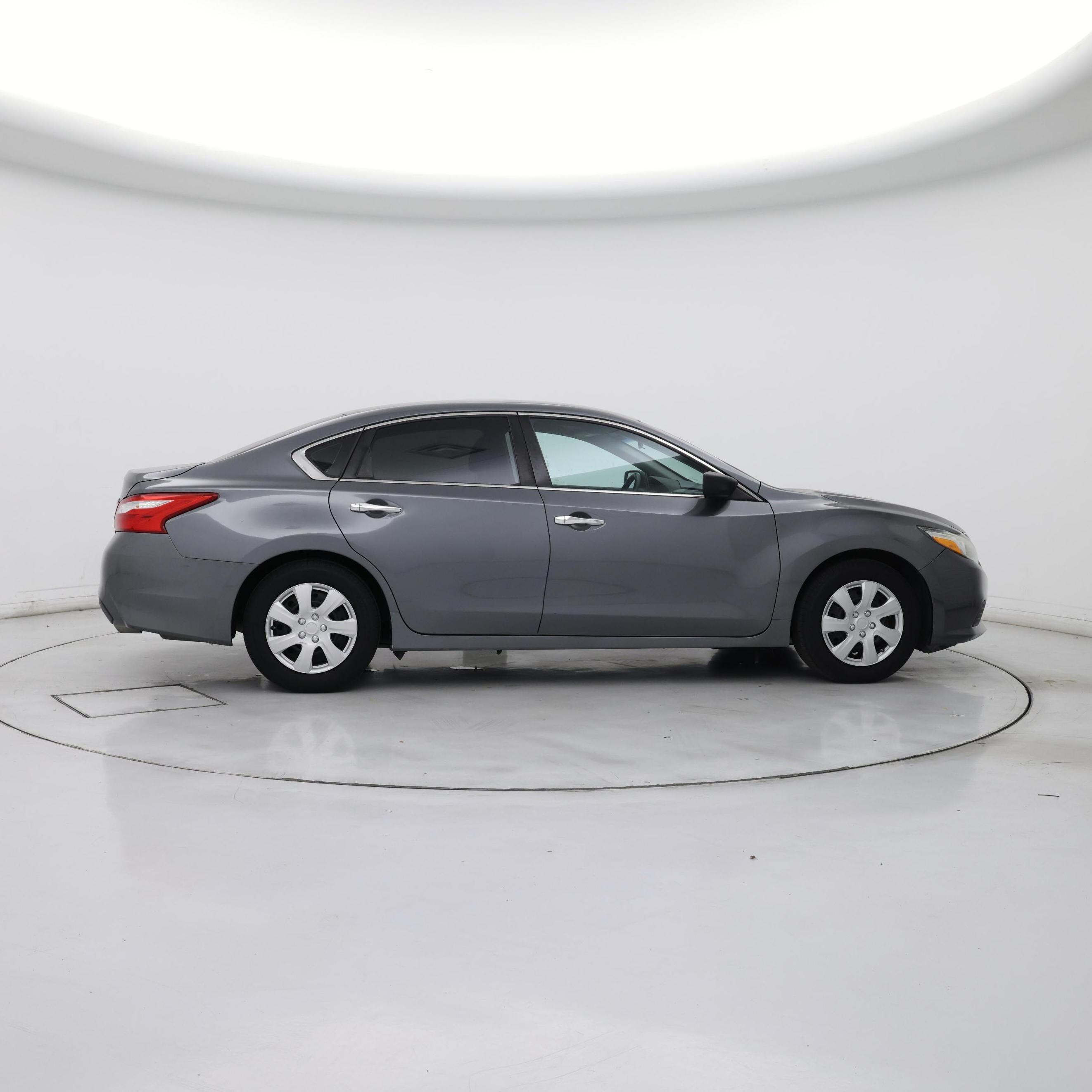 Thumbnail: 2017 Nissan Altima - 7