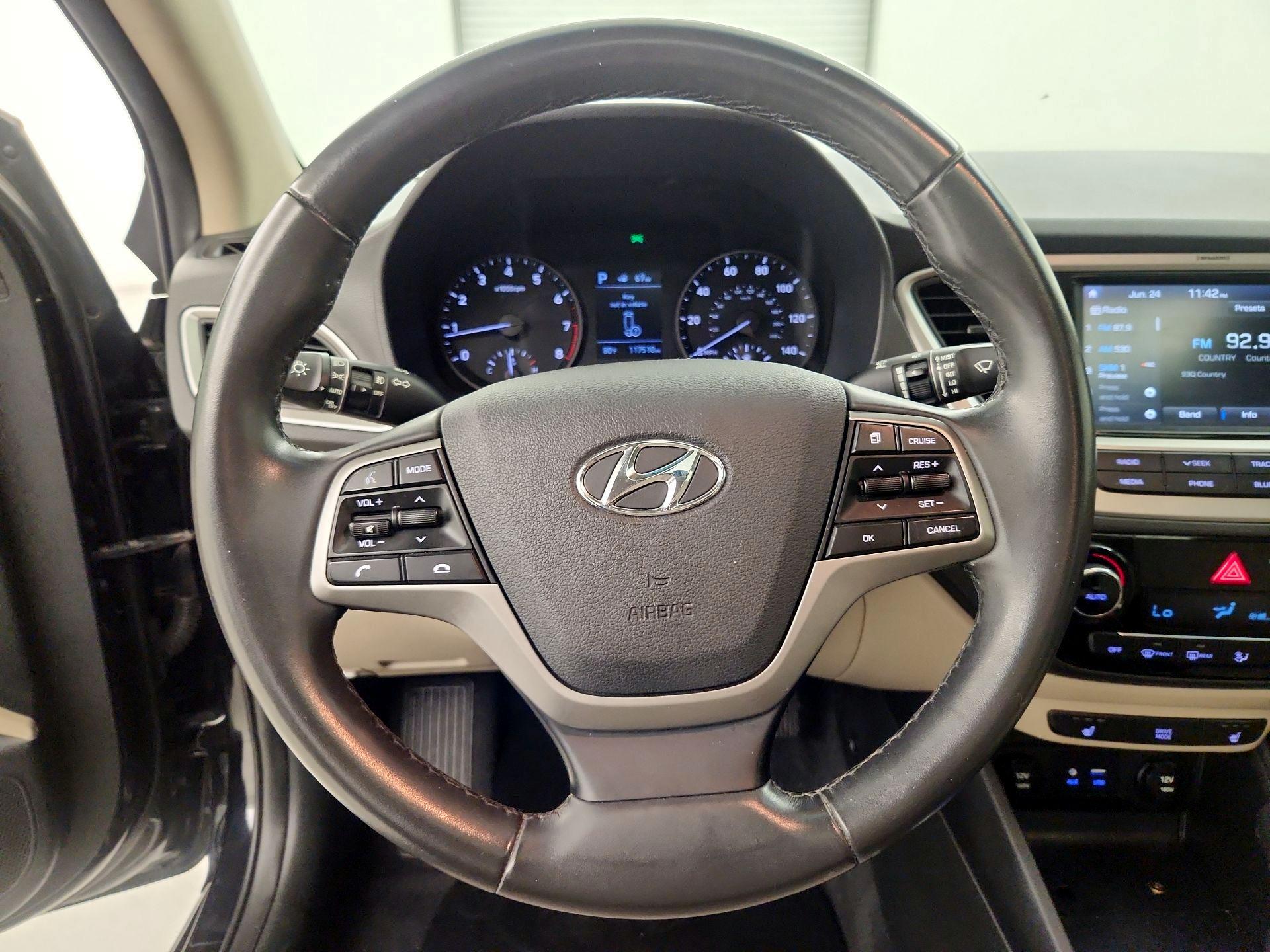 Thumbnail: 2018 Hyundai Accent - 10