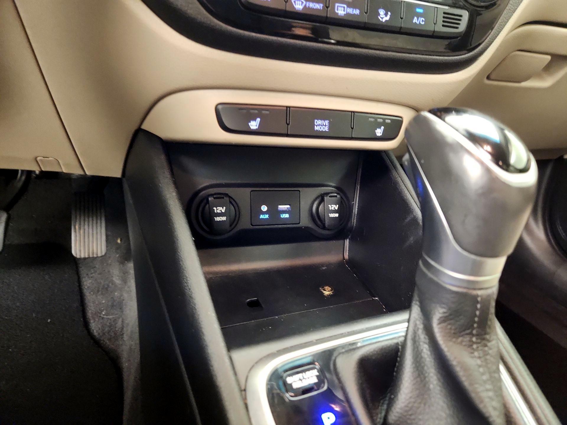 Thumbnail: 2018 Hyundai Accent - 18