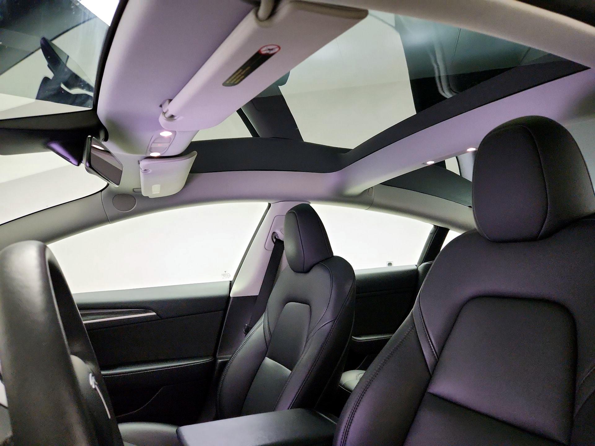 Thumbnail: 2023 Tesla Model 3 - 18