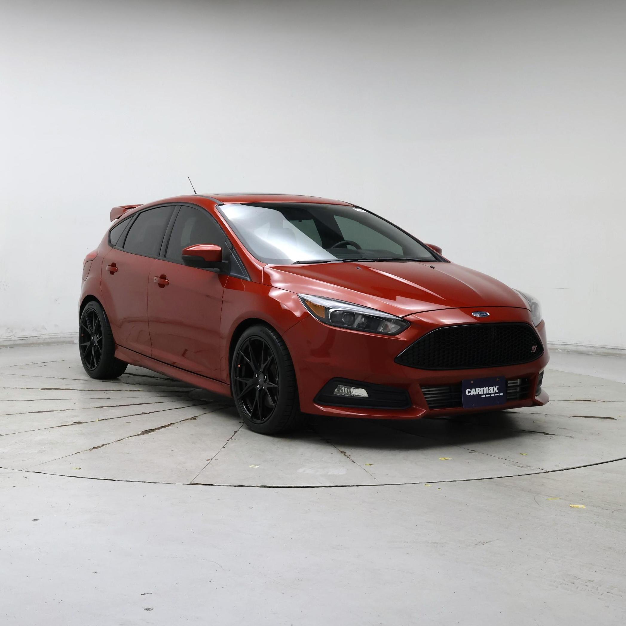 Red 2018 Ford Focus Hatchback Front-Wheel Drive Manual