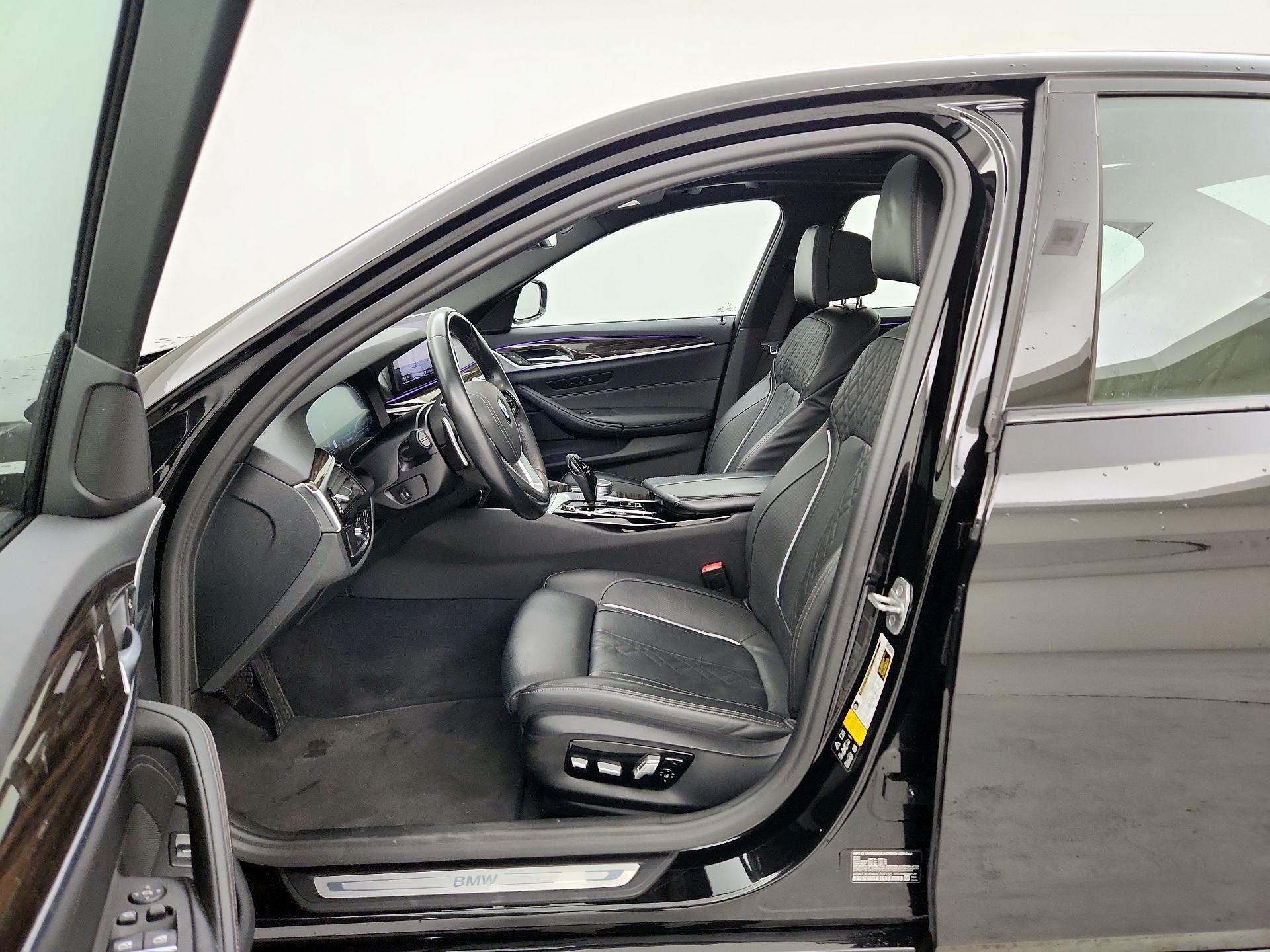 Thumbnail: 2021 BMW 5 Series - 11