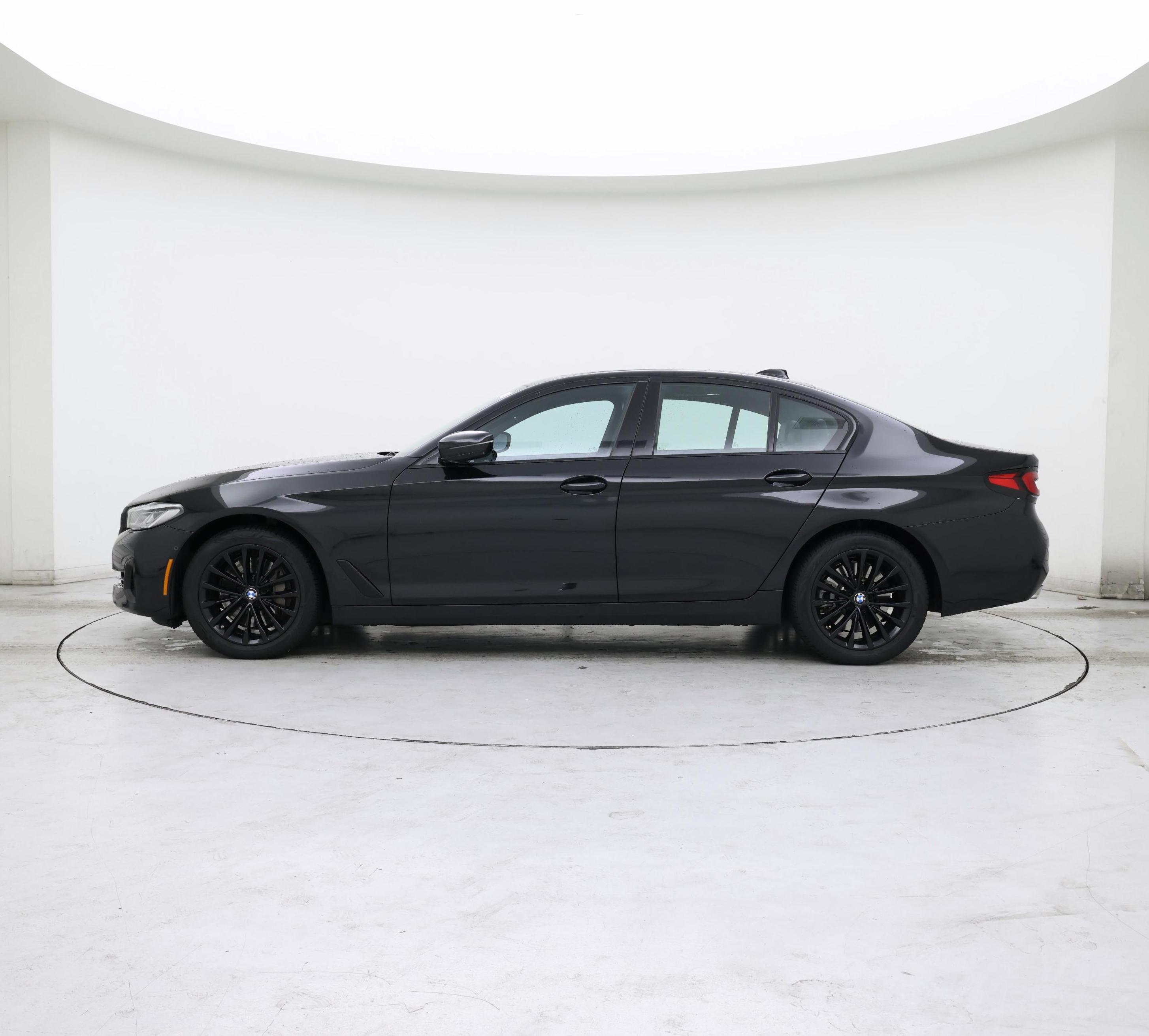 Thumbnail: 2021 BMW 5 Series - 3