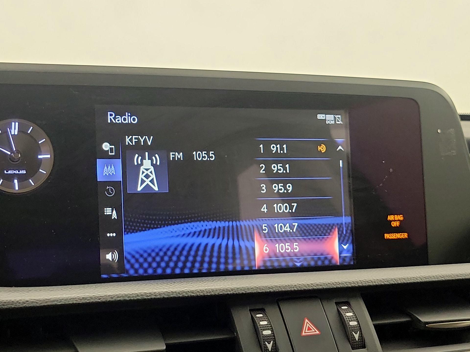 Thumbnail: 2021 Lexus ES - 15