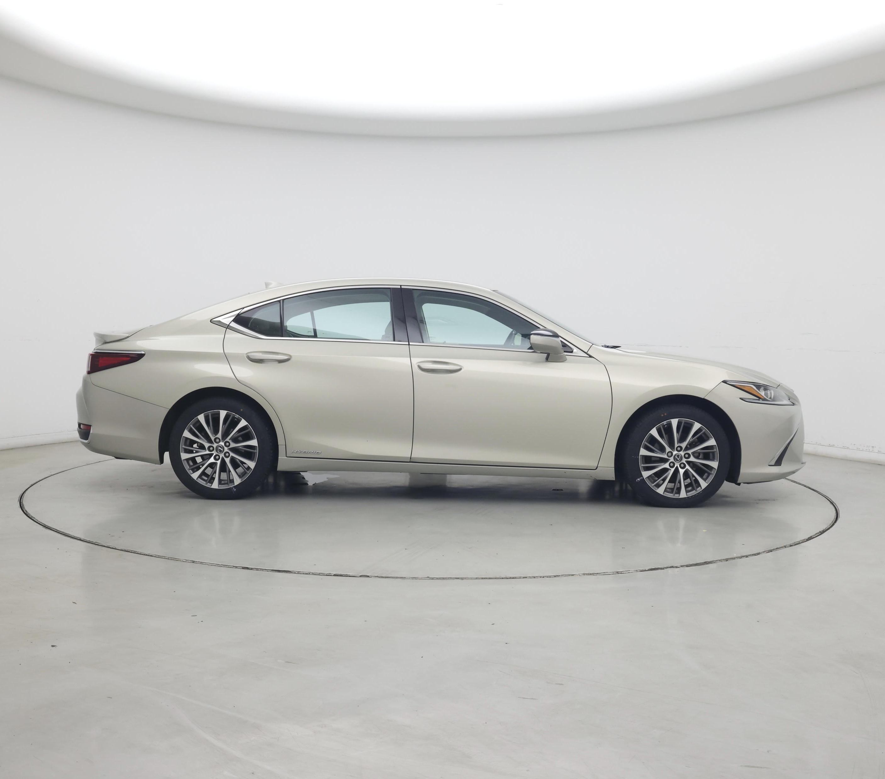 Thumbnail: 2021 Lexus ES - 7