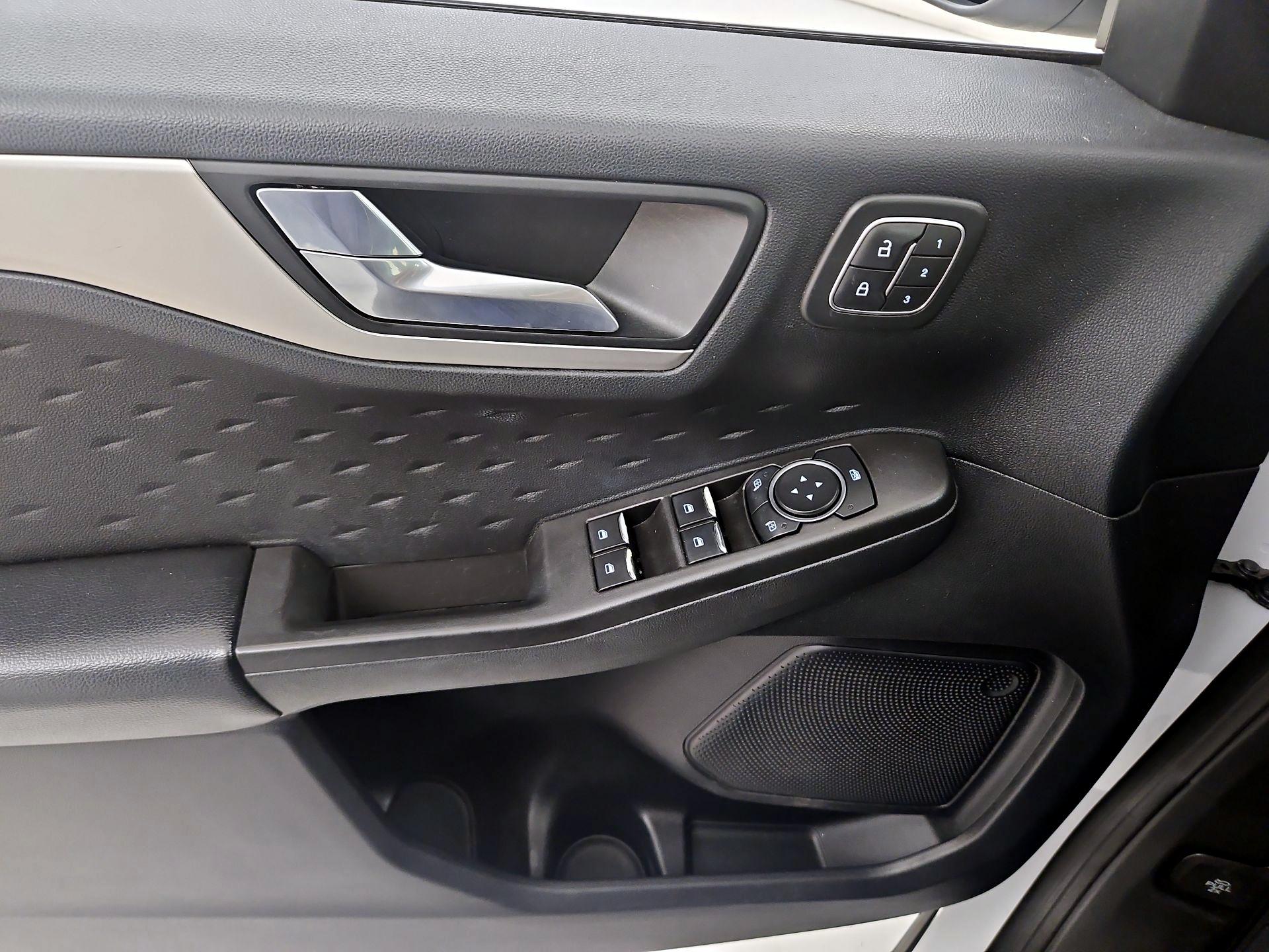 Thumbnail: 2020 Ford Escape - 12