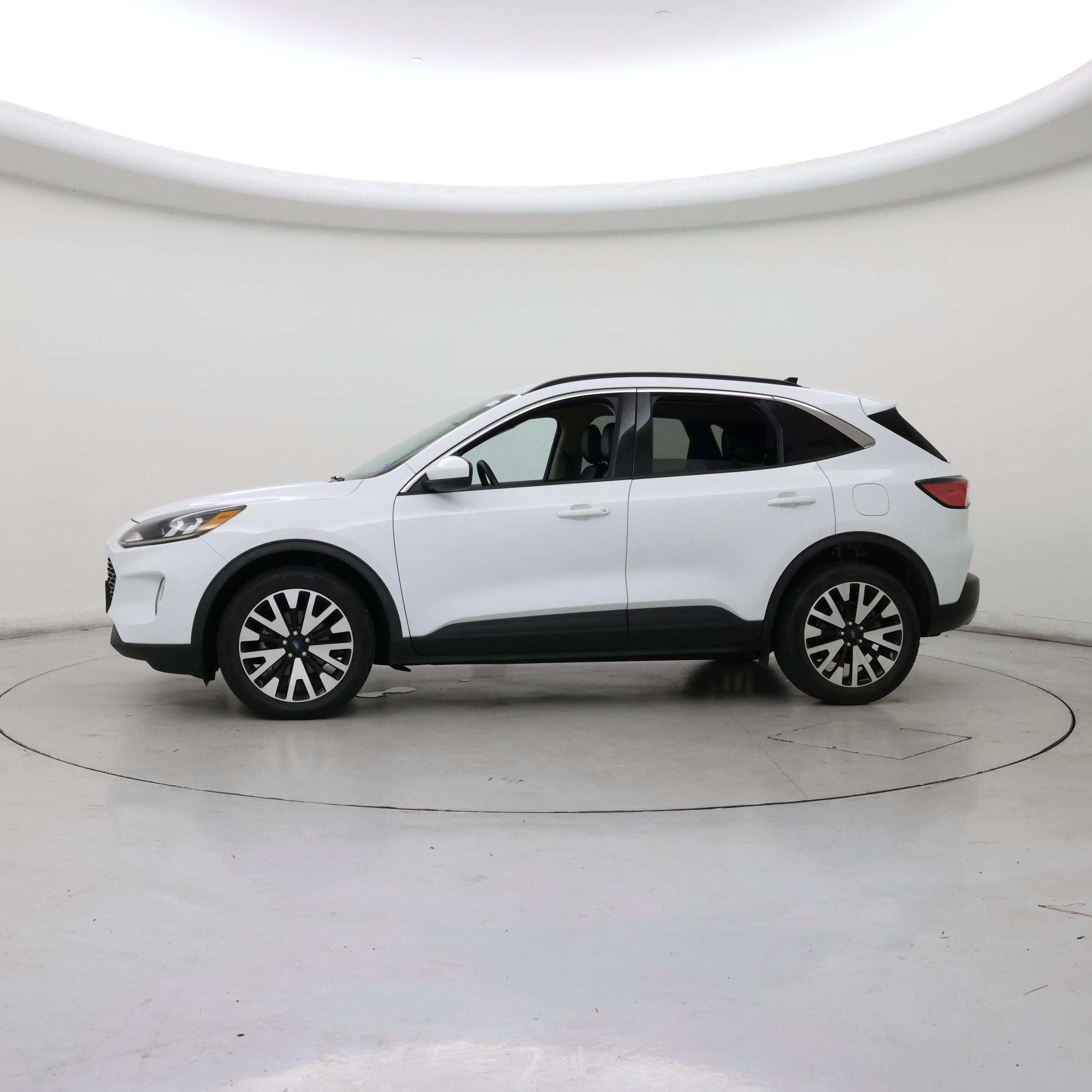 Thumbnail: 2020 Ford Escape - 3