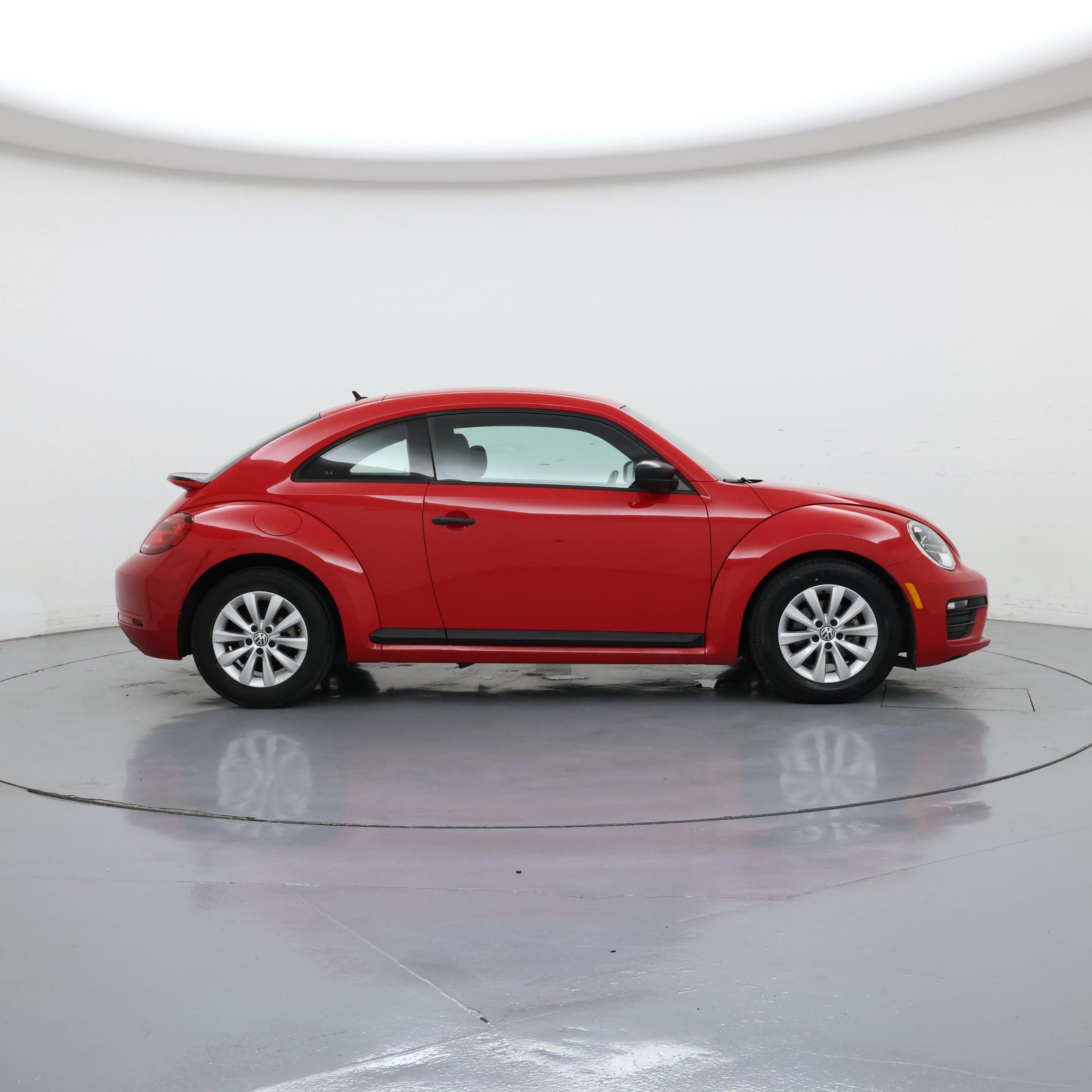 Thumbnail: 2017 Volkswagen Beetle - 7