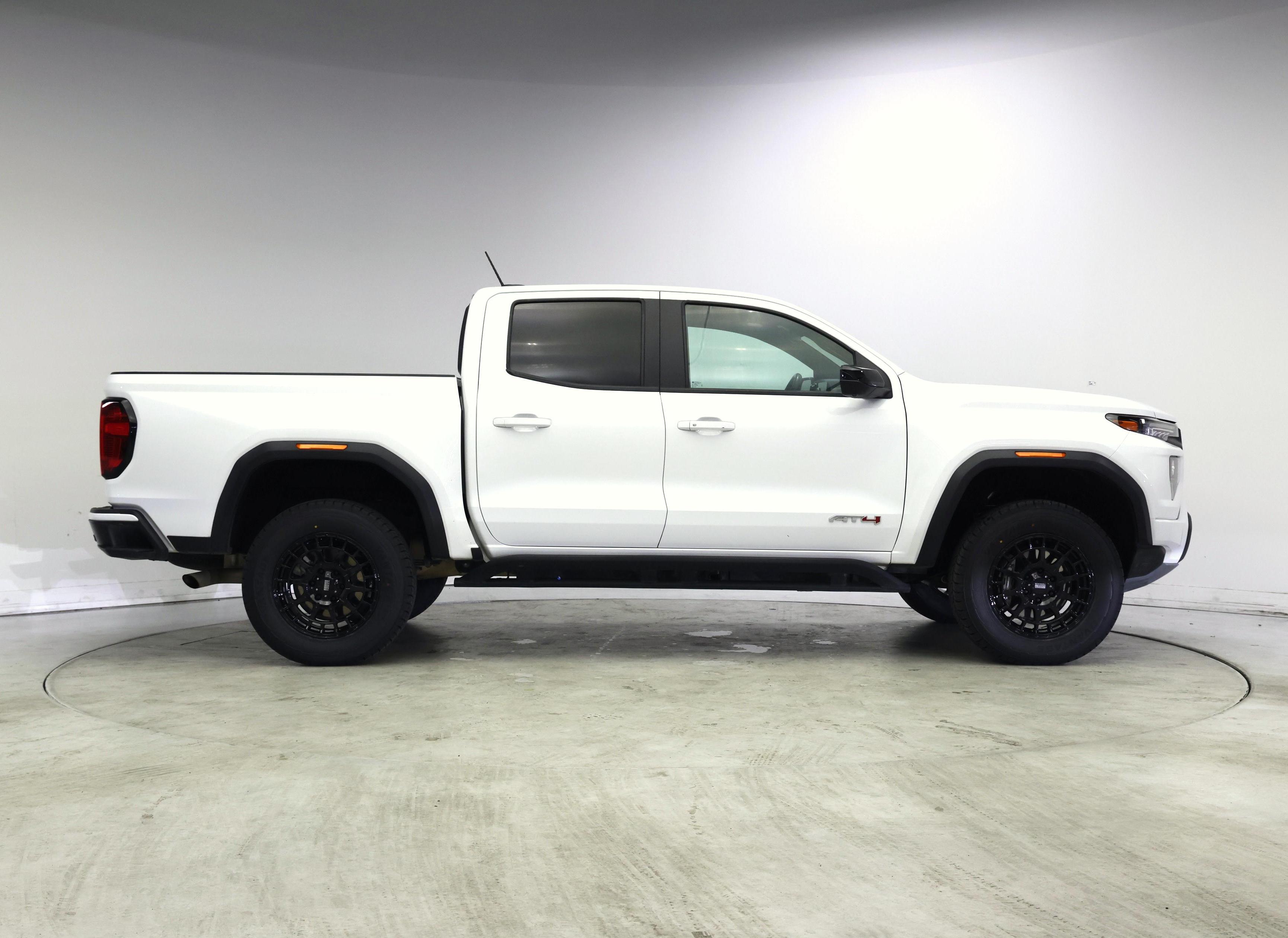 Thumbnail: 2024 GMC Canyon - 7