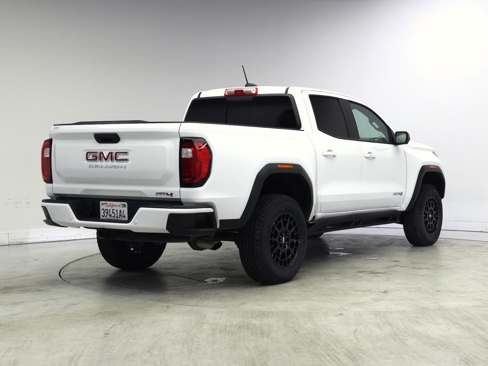 2024 GMC Canyon AT4 - Photo 9